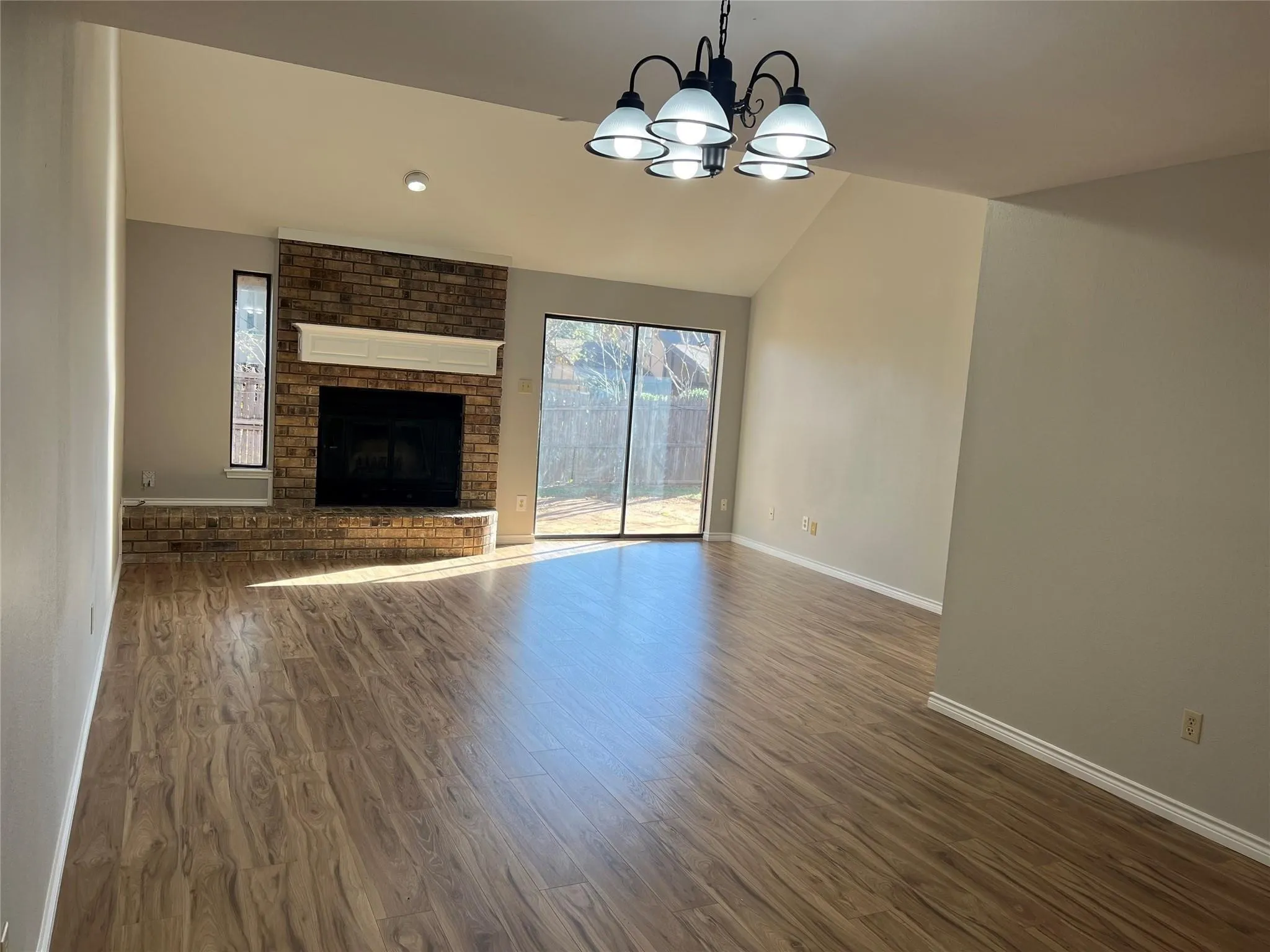 Duplex For Sale in Tarrant County , 109 Wilshire Drive, Euless, Texas 76040, 0, 0, Garage spaces, 0 Sqft, built in 1979, mls#21362935, Real Estate Agent in Euless, Homes For Sale in Tarrant county, Homes For Sale in Euless, Realtor in Euless Texas, Real Estate Brokerage Independent Realty Texas, Luminita Cordes Realtor
