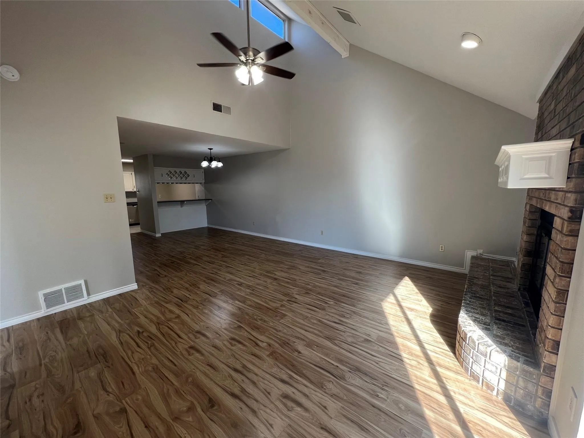 Duplex For Sale in Tarrant County , 109 Wilshire Drive, Euless, Texas 76040, 0, 0, Garage spaces, 0 Sqft, built in 1979, mls#21362935, Real Estate Agent in Euless, Homes For Sale in Tarrant county, Homes For Sale in Euless, Realtor in Euless Texas, Real Estate Brokerage Independent Realty Texas, Luminita Cordes Realtor