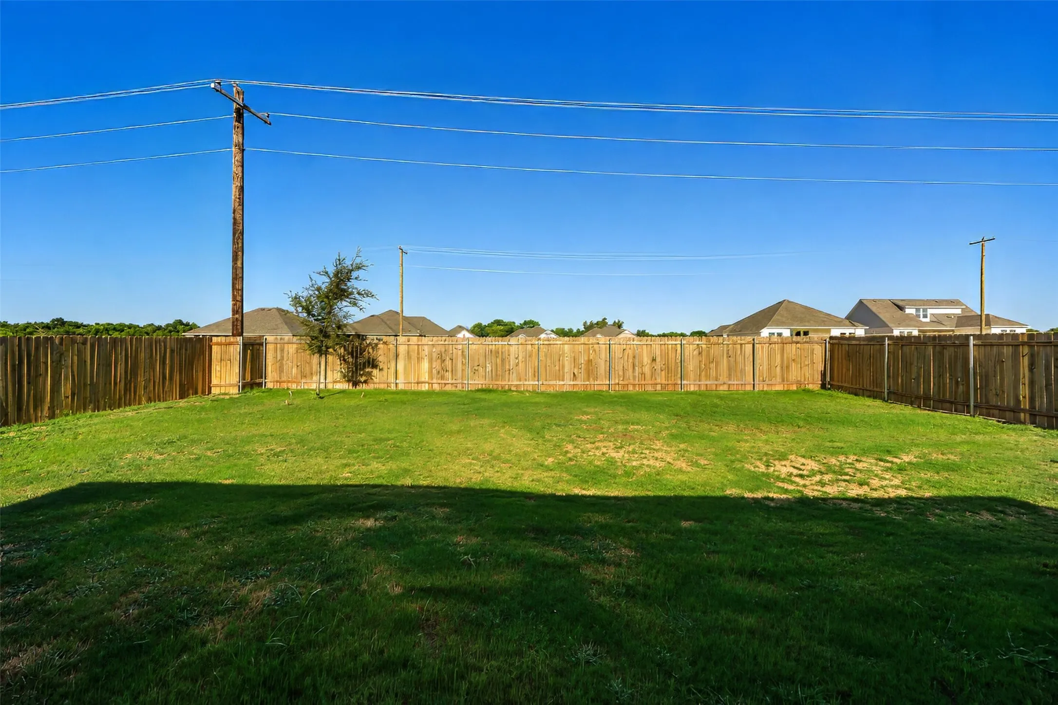 Single Family Residence For Rent in Parker County , 525 Jameson Street, Springtown, Texas 76082, 3 Bedroom, 2 Bathroom, 2 Garage spaces, 1,416 Sqft, built in 2023, mls#21362708, Real Estate Agent in Springtown, Homes For Rent in Parker county, Homes For Rent in Springtown, Realtor in Springtown Texas, Real Estate Brokerage Independent Realty Texas, Luminita Cordes Realtor