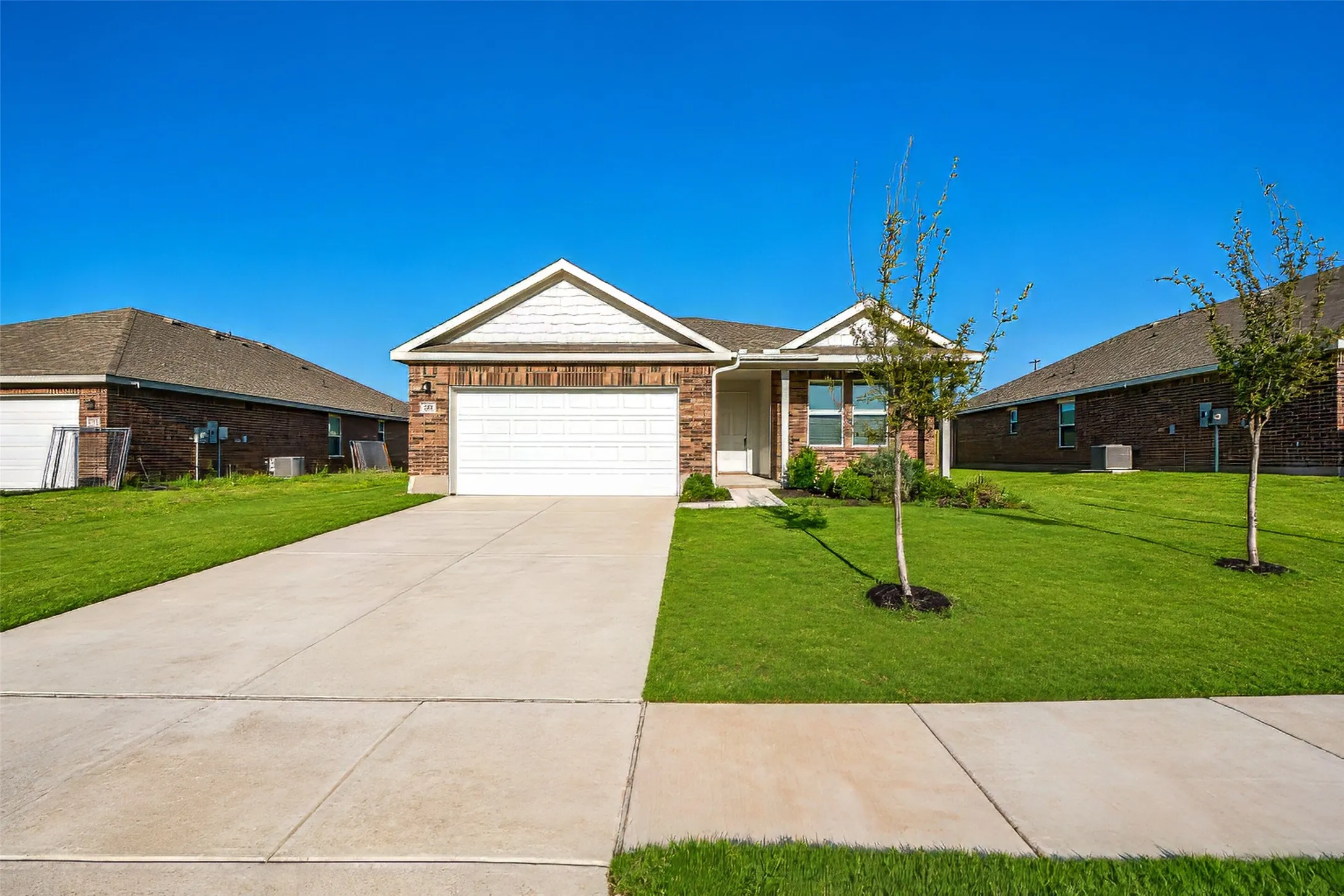 Single Family Residence For Rent in Parker County , 525 Jameson Street, Springtown, Texas 76082, 3 Bedroom, 2 Bathroom, 2 Garage spaces, 1,416 Sqft, built in 2023, mls#21362708, Real Estate Agent in Springtown, Homes For Rent in Parker county, Homes For Rent in Springtown, Realtor in Springtown Texas, Real Estate Brokerage Independent Realty Texas, Luminita Cordes Realtor