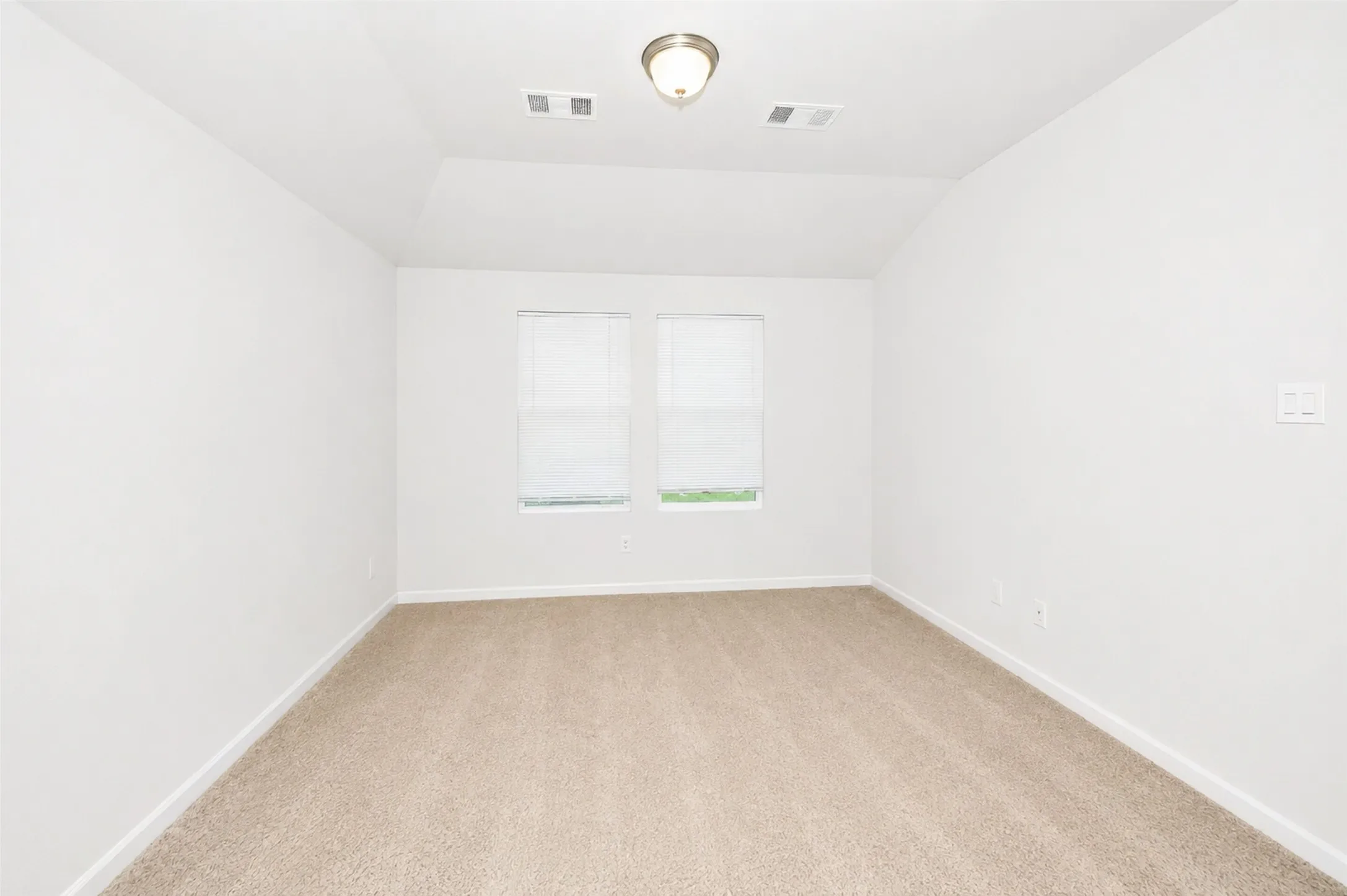 Single Family Residence For Rent in Parker County , 525 Jameson Street, Springtown, Texas 76082, 3 Bedroom, 2 Bathroom, 2 Garage spaces, 1,416 Sqft, built in 2023, mls#21362708, Real Estate Agent in Springtown, Homes For Rent in Parker county, Homes For Rent in Springtown, Realtor in Springtown Texas, Real Estate Brokerage Independent Realty Texas, Luminita Cordes Realtor