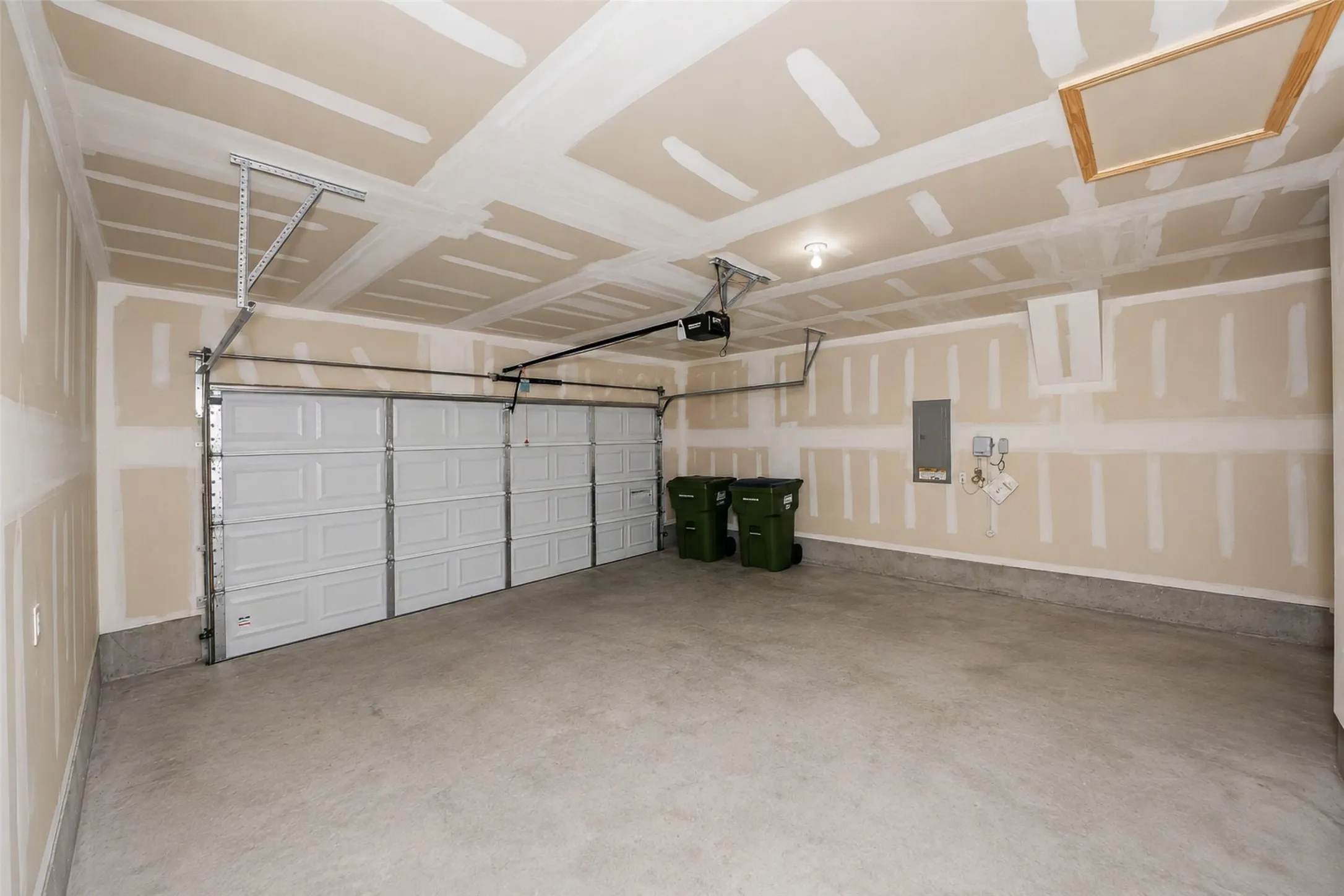 Single Family Residence For Rent in Parker County , 525 Jameson Street, Springtown, Texas 76082, 3 Bedroom, 2 Bathroom, 2 Garage spaces, 1,416 Sqft, built in 2023, mls#21362708, Real Estate Agent in Springtown, Homes For Rent in Parker county, Homes For Rent in Springtown, Realtor in Springtown Texas, Real Estate Brokerage Independent Realty Texas, Luminita Cordes Realtor