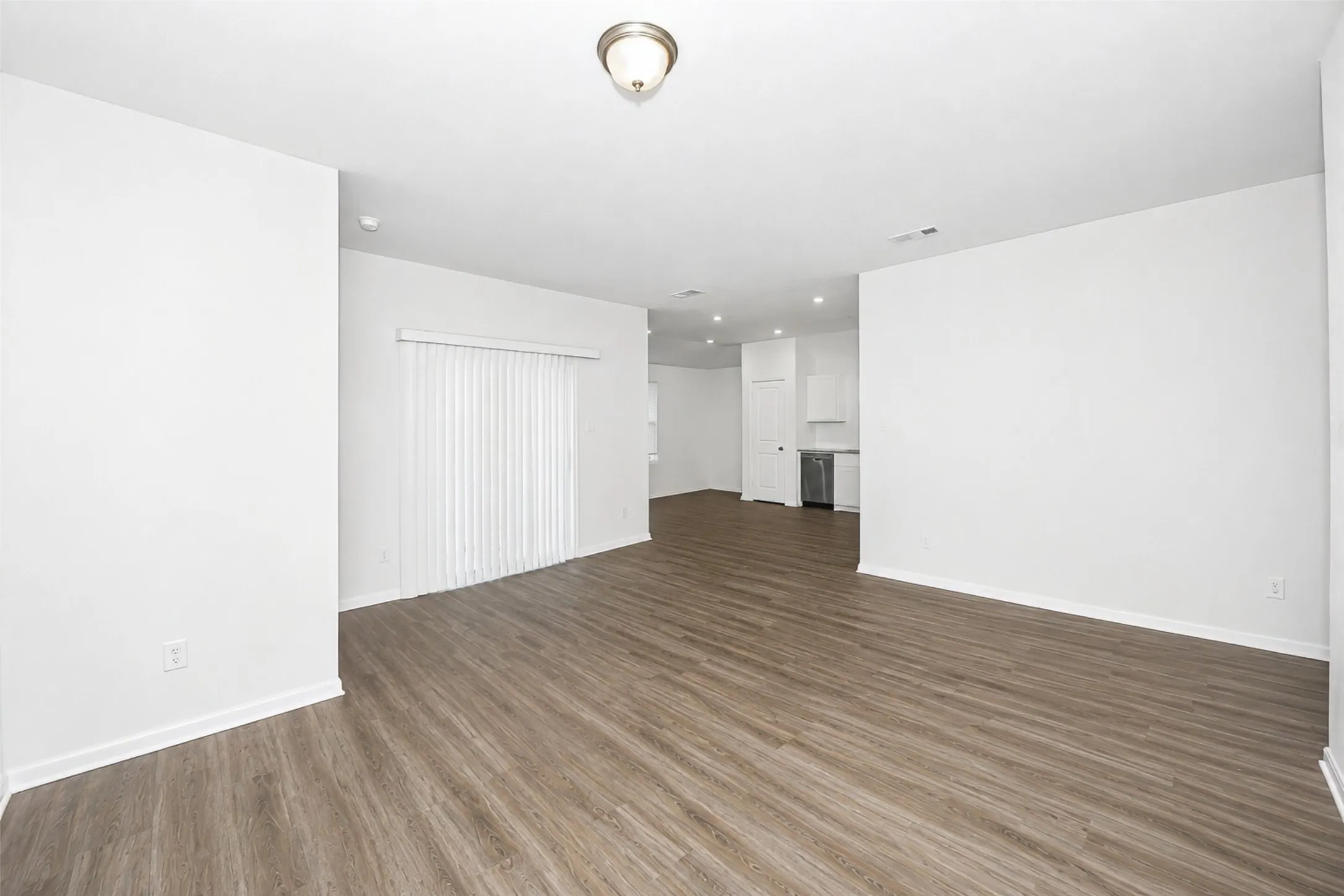 Single Family Residence For Rent in Parker County , 525 Jameson Street, Springtown, Texas 76082, 3 Bedroom, 2 Bathroom, 2 Garage spaces, 1,416 Sqft, built in 2023, mls#21362708, Real Estate Agent in Springtown, Homes For Rent in Parker county, Homes For Rent in Springtown, Realtor in Springtown Texas, Real Estate Brokerage Independent Realty Texas, Luminita Cordes Realtor
