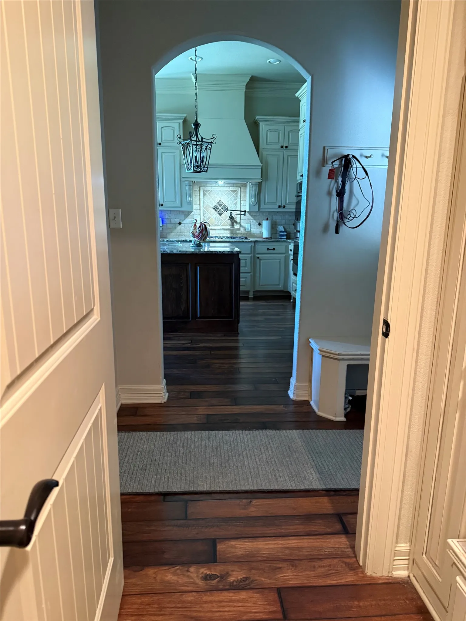 Single Family Residence For Sale in Harrison County , 2371 Country Club Road W, Longview, Texas 75602, 3 Bedroom, 2 Bathroom, 1 Garage spaces, 2,700 Sqft, built in 2013, mls#21362656, Real Estate Agent in Longview, Homes For Sale in Harrison county, Homes For Sale in Longview, Realtor in Longview Texas, Real Estate Brokerage Independent Realty Texas, Luminita Cordes Realtor