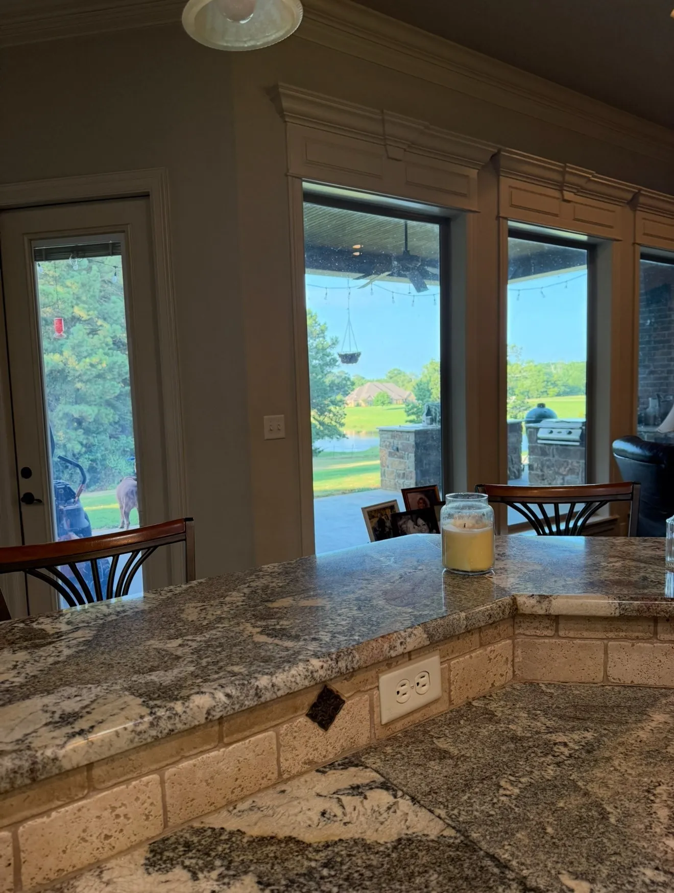 Single Family Residence For Sale in Harrison County , 2371 Country Club Road W, Longview, Texas 75602, 3 Bedroom, 2 Bathroom, 1 Garage spaces, 2,700 Sqft, built in 2013, mls#21362656, Real Estate Agent in Longview, Homes For Sale in Harrison county, Homes For Sale in Longview, Realtor in Longview Texas, Real Estate Brokerage Independent Realty Texas, Luminita Cordes Realtor