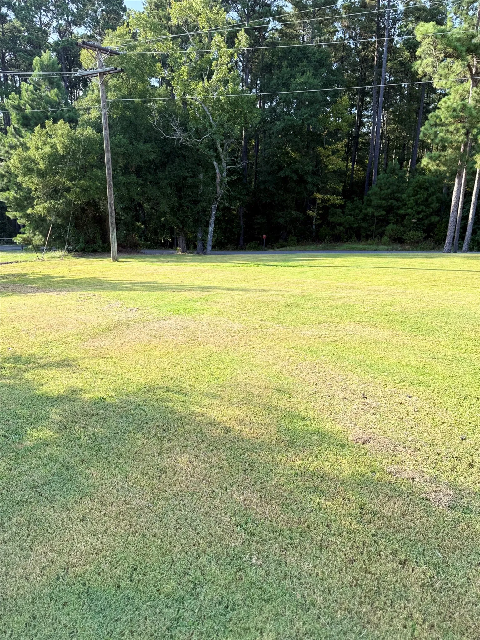 Single Family Residence For Sale in Harrison County , 2371 Country Club Road W, Longview, Texas 75602, 3 Bedroom, 2 Bathroom, 1 Garage spaces, 2,700 Sqft, built in 2013, mls#21362656, Real Estate Agent in Longview, Homes For Sale in Harrison county, Homes For Sale in Longview, Realtor in Longview Texas, Real Estate Brokerage Independent Realty Texas, Luminita Cordes Realtor