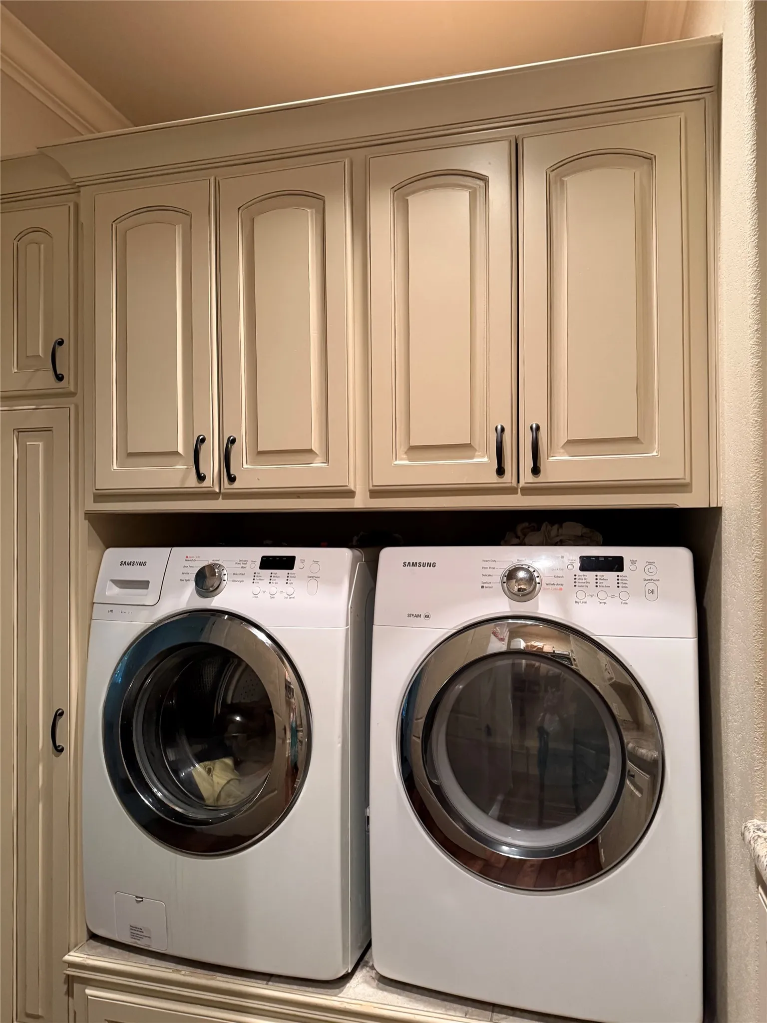 Single Family Residence For Sale in Harrison County , 2371 Country Club Road W, Longview, Texas 75602, 3 Bedroom, 2 Bathroom, 1 Garage spaces, 2,700 Sqft, built in 2013, mls#21362656, Real Estate Agent in Longview, Homes For Sale in Harrison county, Homes For Sale in Longview, Realtor in Longview Texas, Real Estate Brokerage Independent Realty Texas, Luminita Cordes Realtor