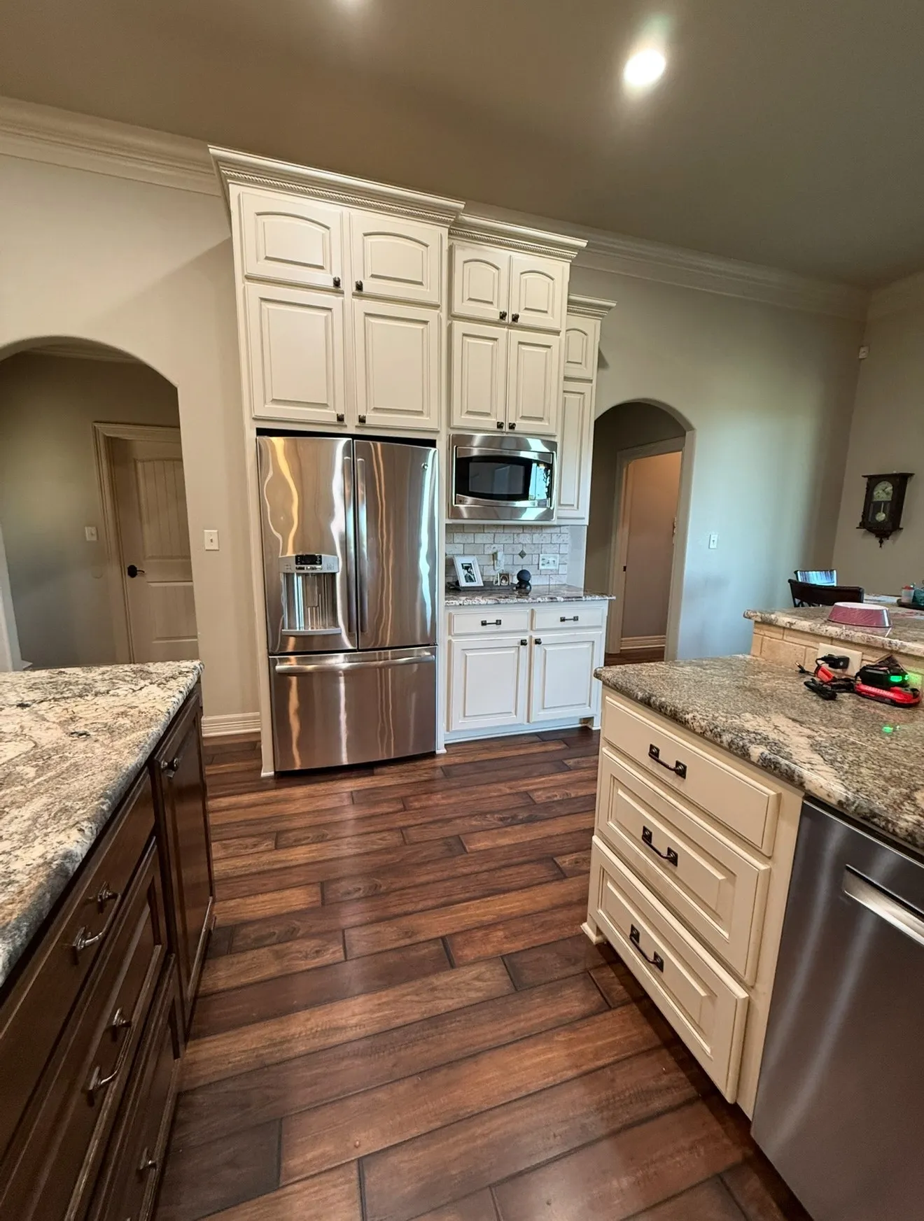 Single Family Residence For Sale in Harrison County , 2371 Country Club Road W, Longview, Texas 75602, 3 Bedroom, 2 Bathroom, 1 Garage spaces, 2,700 Sqft, built in 2013, mls#21362656, Real Estate Agent in Longview, Homes For Sale in Harrison county, Homes For Sale in Longview, Realtor in Longview Texas, Real Estate Brokerage Independent Realty Texas, Luminita Cordes Realtor