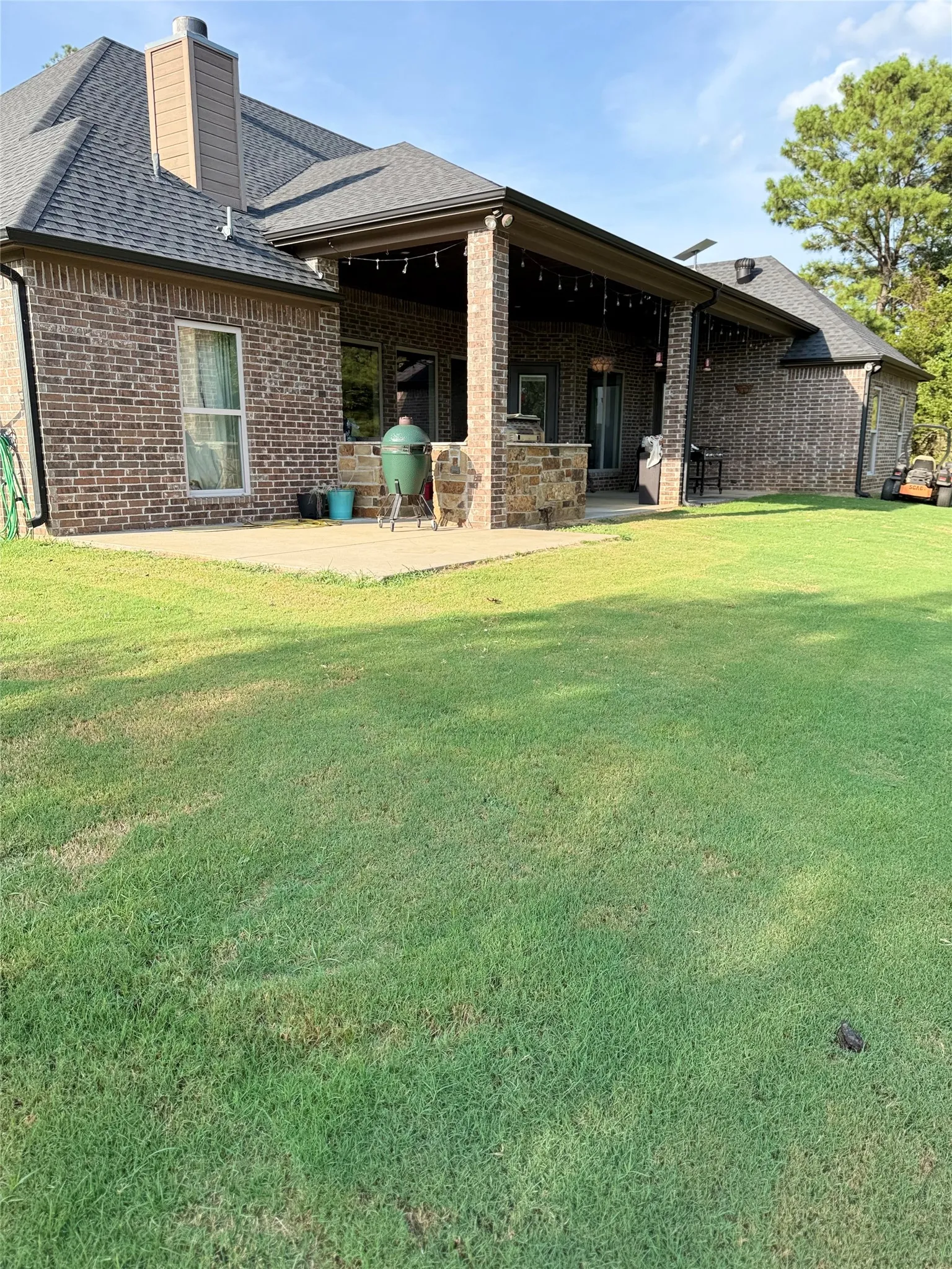 Single Family Residence For Sale in Harrison County , 2371 Country Club Road W, Longview, Texas 75602, 3 Bedroom, 2 Bathroom, 1 Garage spaces, 2,700 Sqft, built in 2013, mls#21362656, Real Estate Agent in Longview, Homes For Sale in Harrison county, Homes For Sale in Longview, Realtor in Longview Texas, Real Estate Brokerage Independent Realty Texas, Luminita Cordes Realtor