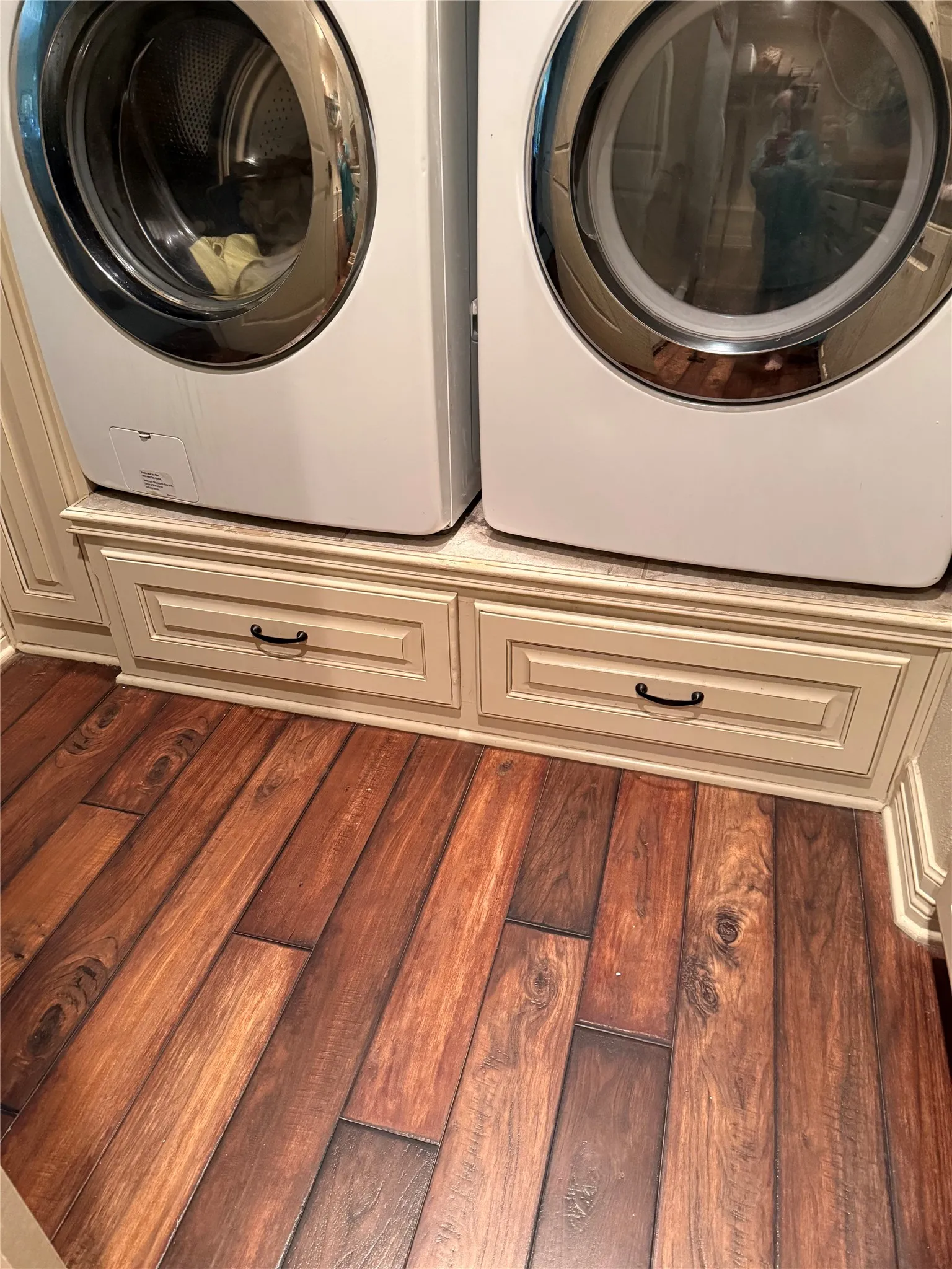 Single Family Residence For Sale in Harrison County , 2371 Country Club Road W, Longview, Texas 75602, 3 Bedroom, 2 Bathroom, 1 Garage spaces, 2,700 Sqft, built in 2013, mls#21362656, Real Estate Agent in Longview, Homes For Sale in Harrison county, Homes For Sale in Longview, Realtor in Longview Texas, Real Estate Brokerage Independent Realty Texas, Luminita Cordes Realtor