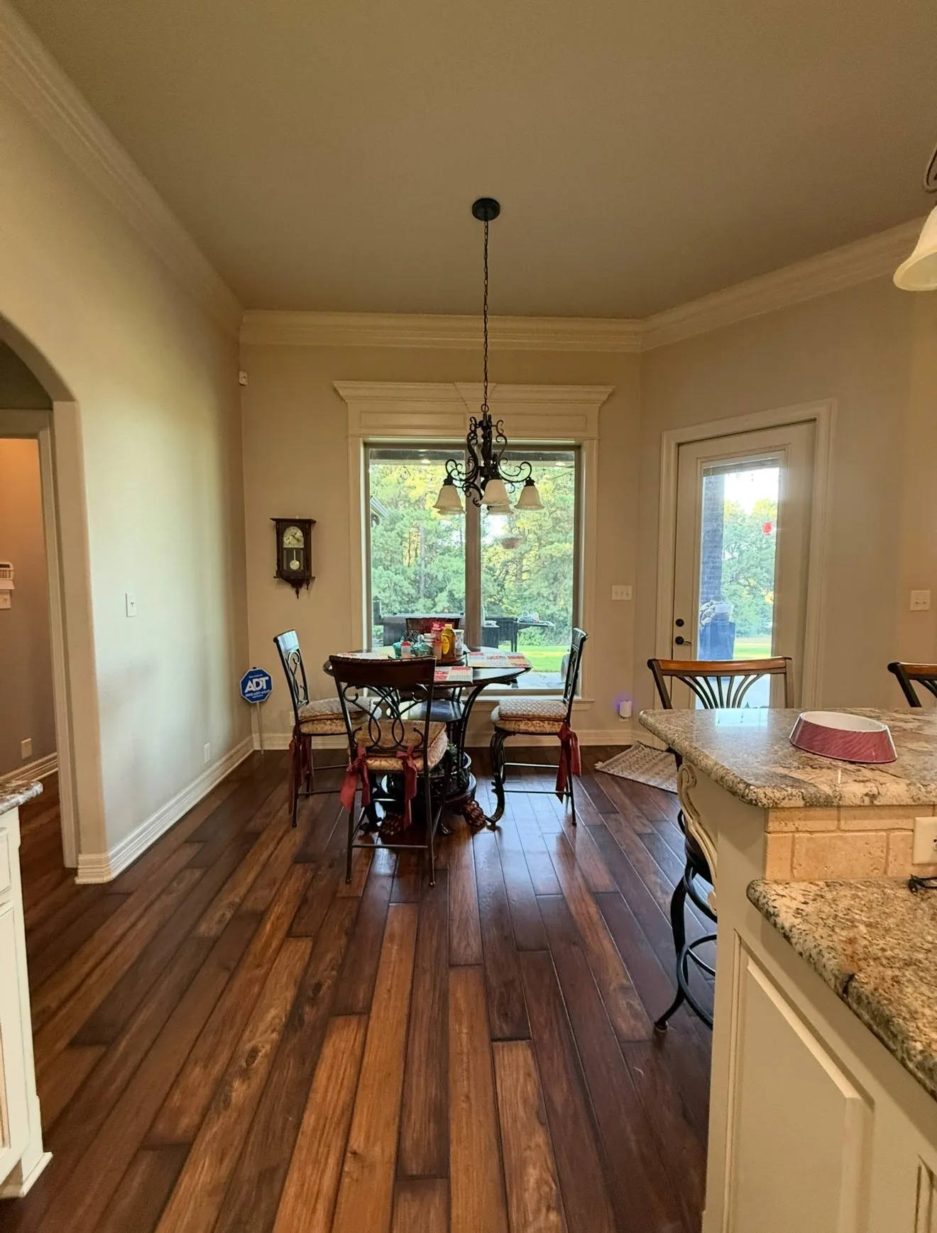 Single Family Residence For Sale in Harrison County , 2371 Country Club Road W, Longview, Texas 75602, 3 Bedroom, 2 Bathroom, 1 Garage spaces, 2,700 Sqft, built in 2013, mls#21362656, Real Estate Agent in Longview, Homes For Sale in Harrison county, Homes For Sale in Longview, Realtor in Longview Texas, Real Estate Brokerage Independent Realty Texas, Luminita Cordes Realtor