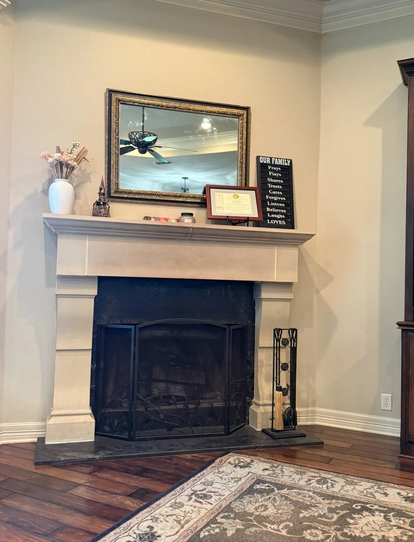 Single Family Residence For Sale in Harrison County , 2371 Country Club Road W, Longview, Texas 75602, 3 Bedroom, 2 Bathroom, 1 Garage spaces, 2,700 Sqft, built in 2013, mls#21362656, Real Estate Agent in Longview, Homes For Sale in Harrison county, Homes For Sale in Longview, Realtor in Longview Texas, Real Estate Brokerage Independent Realty Texas, Luminita Cordes Realtor