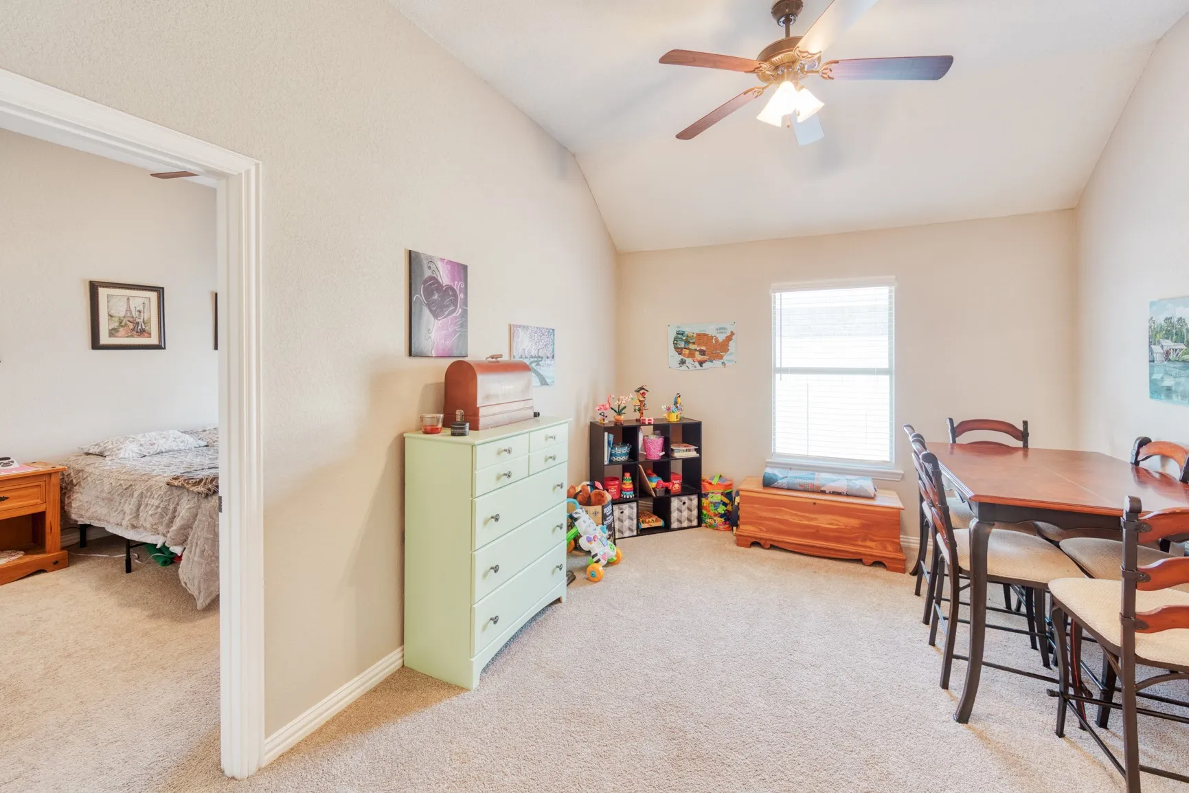 Single Family Residence For Sale in Denton County , 18 Pleasant Valley, Sanger, Texas 76266, 3 Bedroom, 2 Bathroom, 2 Garage spaces, 2,304 Sqft, built in 2007, mls#21362856, Real Estate Agent in Sanger, Homes For Sale in Denton county, Homes For Sale in Sanger, Realtor in Sanger Texas, Real Estate Brokerage Independent Realty Texas, Luminita Cordes Realtor