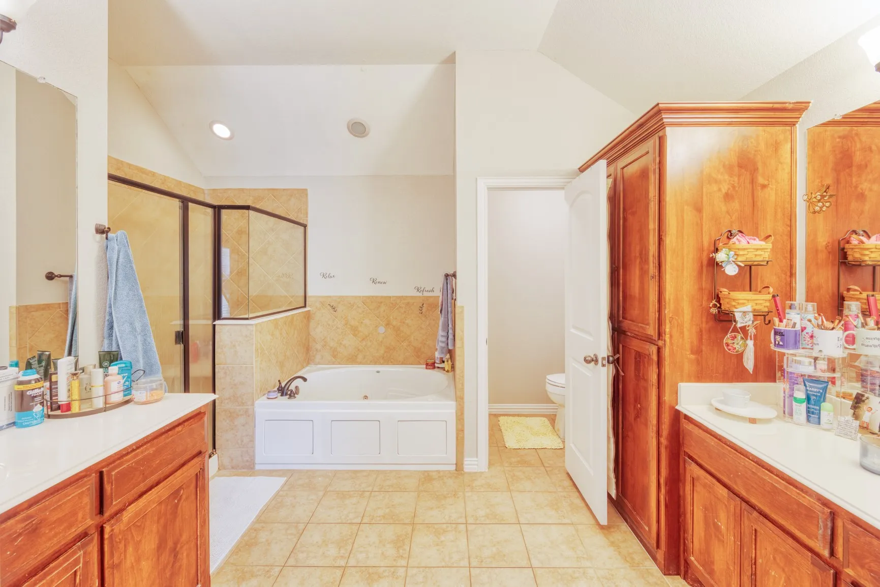 Single Family Residence For Sale in Denton County , 18 Pleasant Valley, Sanger, Texas 76266, 3 Bedroom, 2 Bathroom, 2 Garage spaces, 2,304 Sqft, built in 2007, mls#21362856, Real Estate Agent in Sanger, Homes For Sale in Denton county, Homes For Sale in Sanger, Realtor in Sanger Texas, Real Estate Brokerage Independent Realty Texas, Luminita Cordes Realtor