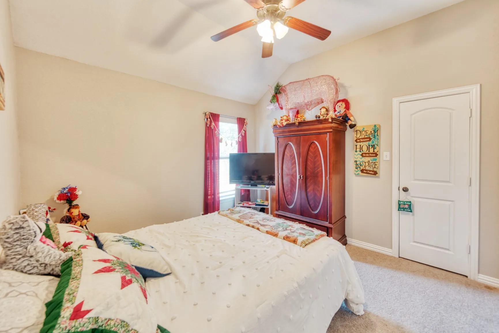 Single Family Residence For Sale in Denton County , 18 Pleasant Valley, Sanger, Texas 76266, 3 Bedroom, 2 Bathroom, 2 Garage spaces, 2,304 Sqft, built in 2007, mls#21362856, Real Estate Agent in Sanger, Homes For Sale in Denton county, Homes For Sale in Sanger, Realtor in Sanger Texas, Real Estate Brokerage Independent Realty Texas, Luminita Cordes Realtor