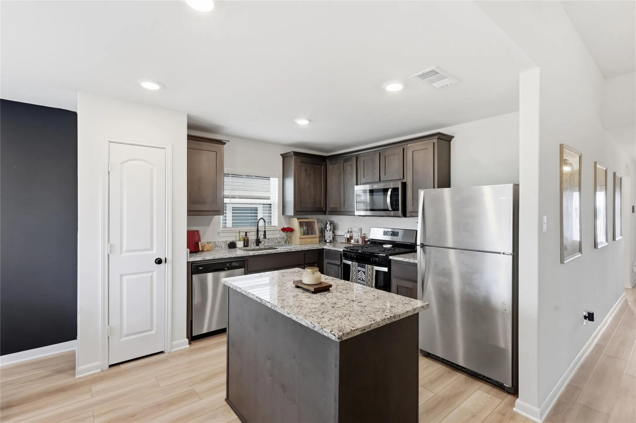 Single Family Residence For Sale in Tarrant County , 916 American Flyer Boulevard, Fort Worth, Texas 76108, 3 Bedroom, 2 Bathroom, 2 Garage spaces, 1,316 Sqft, built in 2022, Price $310,000, mls#21362621, Real Estate Agent in Fort Worth, Homes For Sale in Tarrant county, Homes For Sale in Fort Worth, Realtor in Fort Worth Texas, Real Estate Brokerage Independent Realty Texas, Luminita Cordes Realtor