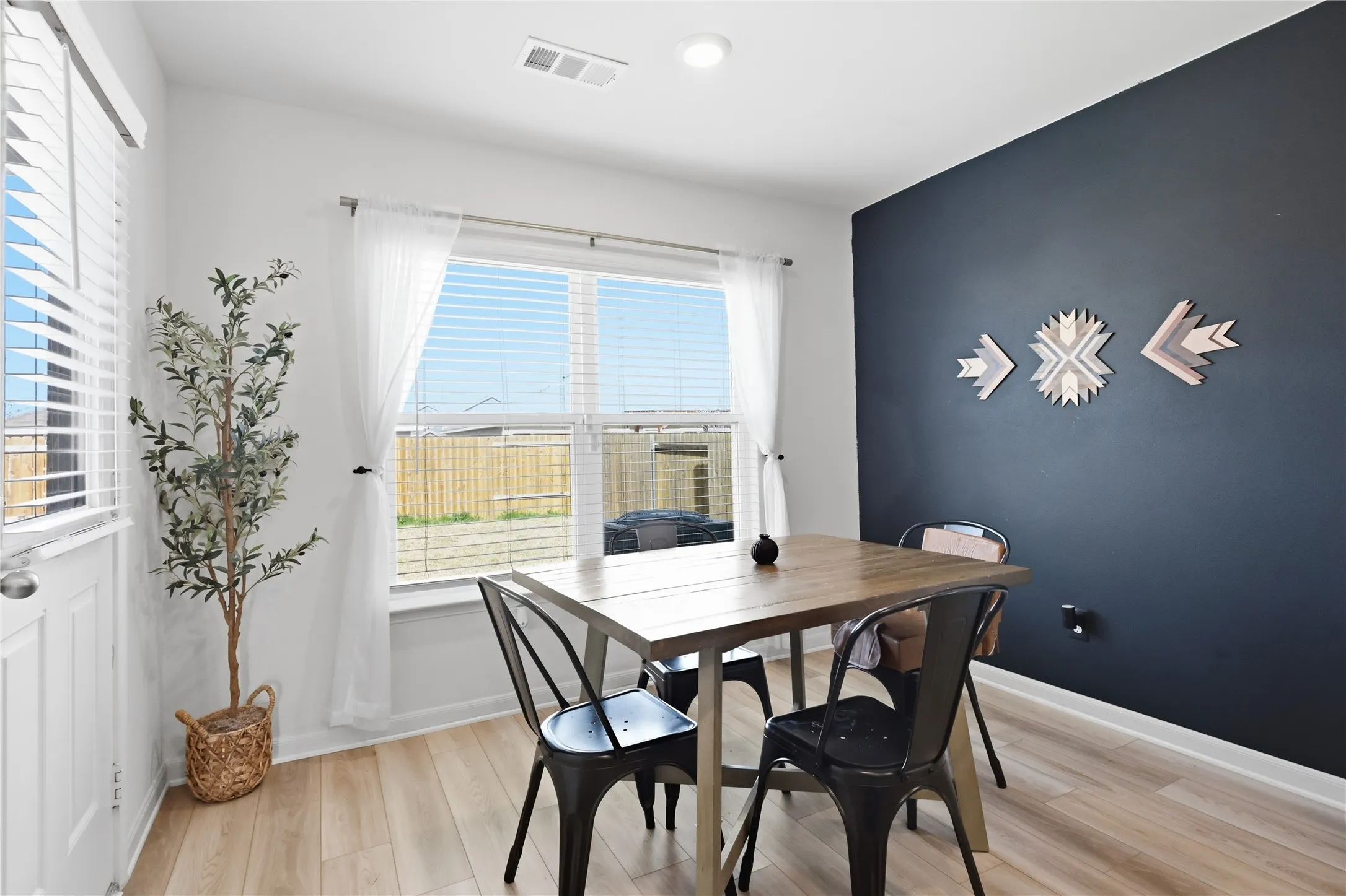 Single Family Residence For Sale in Tarrant County , 916 American Flyer Boulevard, Fort Worth, Texas 76108, 3 Bedroom, 2 Bathroom, 2 Garage spaces, 1,316 Sqft, built in 2022, Price $310,000, mls#21362621, Real Estate Agent in Fort Worth, Homes For Sale in Tarrant county, Homes For Sale in Fort Worth, Realtor in Fort Worth Texas, Real Estate Brokerage Independent Realty Texas, Luminita Cordes Realtor