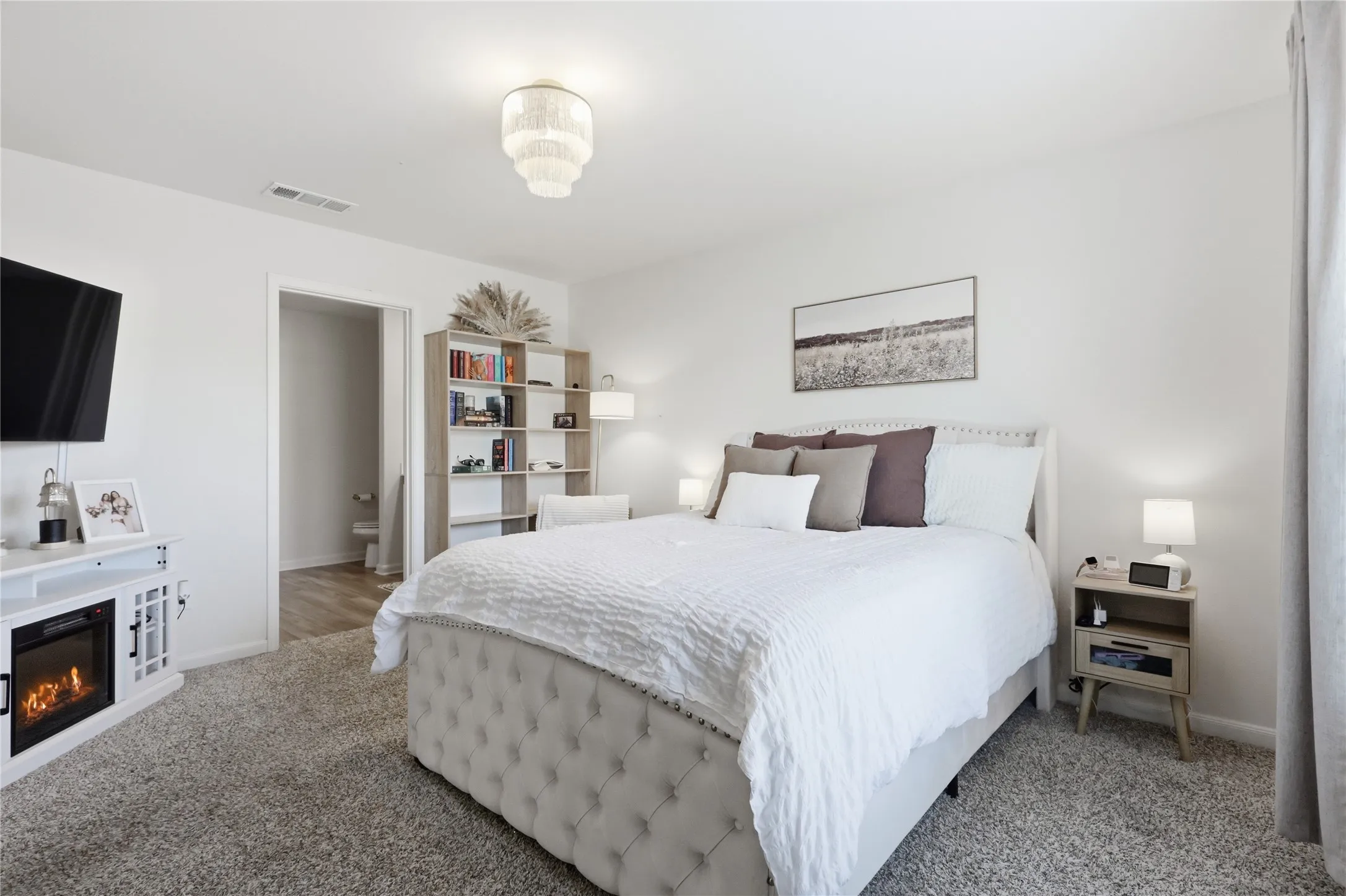 Single Family Residence For Sale in Tarrant County , 916 American Flyer Boulevard, Fort Worth, Texas 76108, 3 Bedroom, 2 Bathroom, 2 Garage spaces, 1,316 Sqft, built in 2022, Price $310,000, mls#21362621, Real Estate Agent in Fort Worth, Homes For Sale in Tarrant county, Homes For Sale in Fort Worth, Realtor in Fort Worth Texas, Real Estate Brokerage Independent Realty Texas, Luminita Cordes Realtor