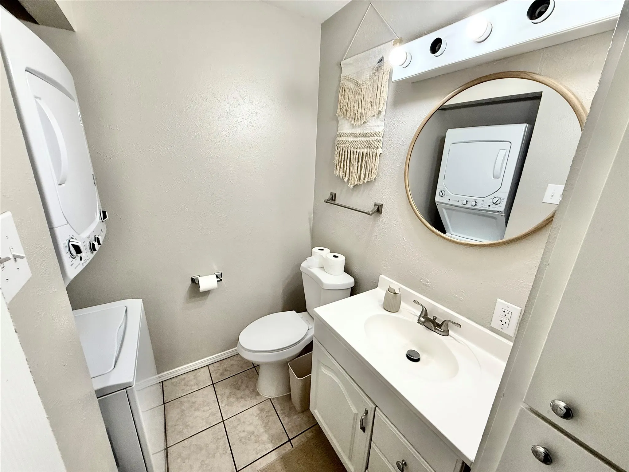 Townhouse For Rent in Grayson County , 1905 W Morton Street 19, Denison, Texas 75020, 2 Bedroom, 2 Bathroom, Garage spaces, 1,008 Sqft, built in 1962, Price $1,250, mls#21362956, Real Estate Agent in Denison, Homes For Rent in Grayson county, Homes For Rent in Denison, Realtor in Denison Texas, Real Estate Brokerage Independent Realty Texas, Luminita Cordes Realtor