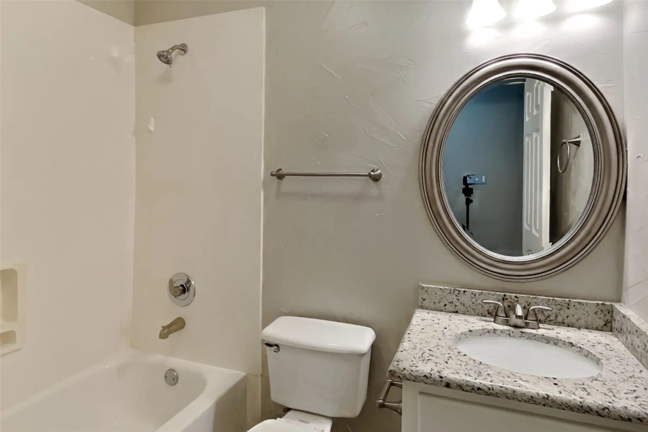 Single Family Residence For Rent in Rockwall County , 1285 Shores Boulevard, Rockwall, Texas 75087, 4 Bedroom, 3 Bathroom, 2 Garage spaces, 2,888 Sqft, built in 1997, mls#21362725, Real Estate Agent in Rockwall, Homes For Rent in Rockwall county, Homes For Rent in Rockwall, Realtor in Rockwall Texas, Real Estate Brokerage Independent Realty Texas, Luminita Cordes Realtor