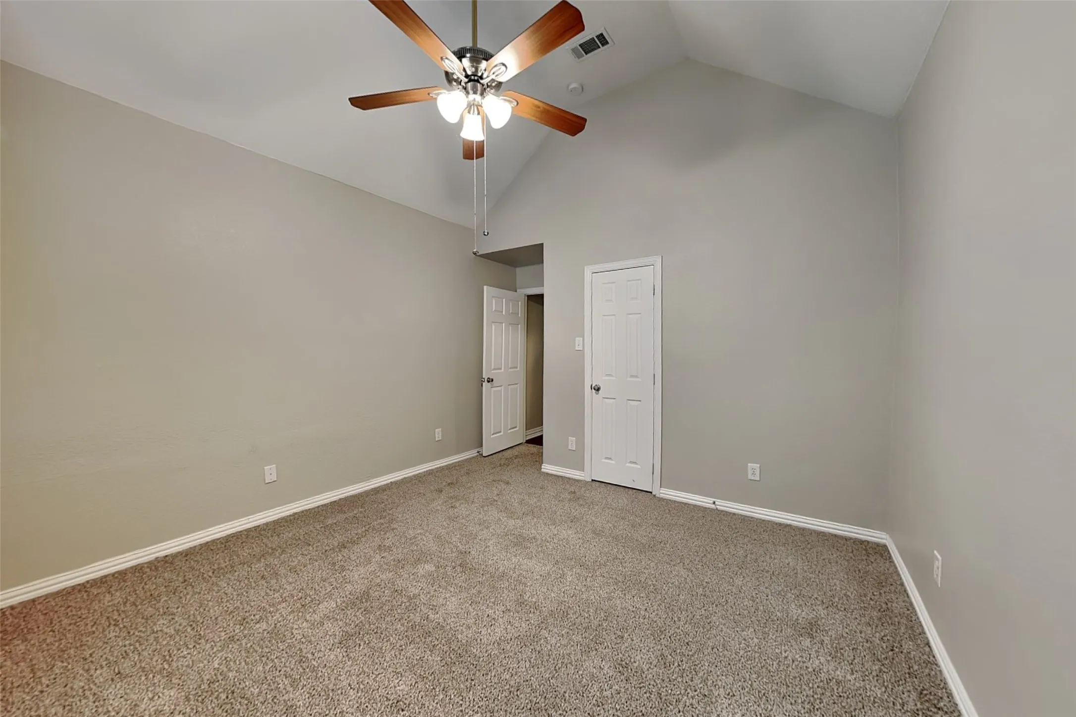 Single Family Residence For Rent in Rockwall County , 1285 Shores Boulevard, Rockwall, Texas 75087, 4 Bedroom, 3 Bathroom, 2 Garage spaces, 2,888 Sqft, built in 1997, mls#21362725, Real Estate Agent in Rockwall, Homes For Rent in Rockwall county, Homes For Rent in Rockwall, Realtor in Rockwall Texas, Real Estate Brokerage Independent Realty Texas, Luminita Cordes Realtor
