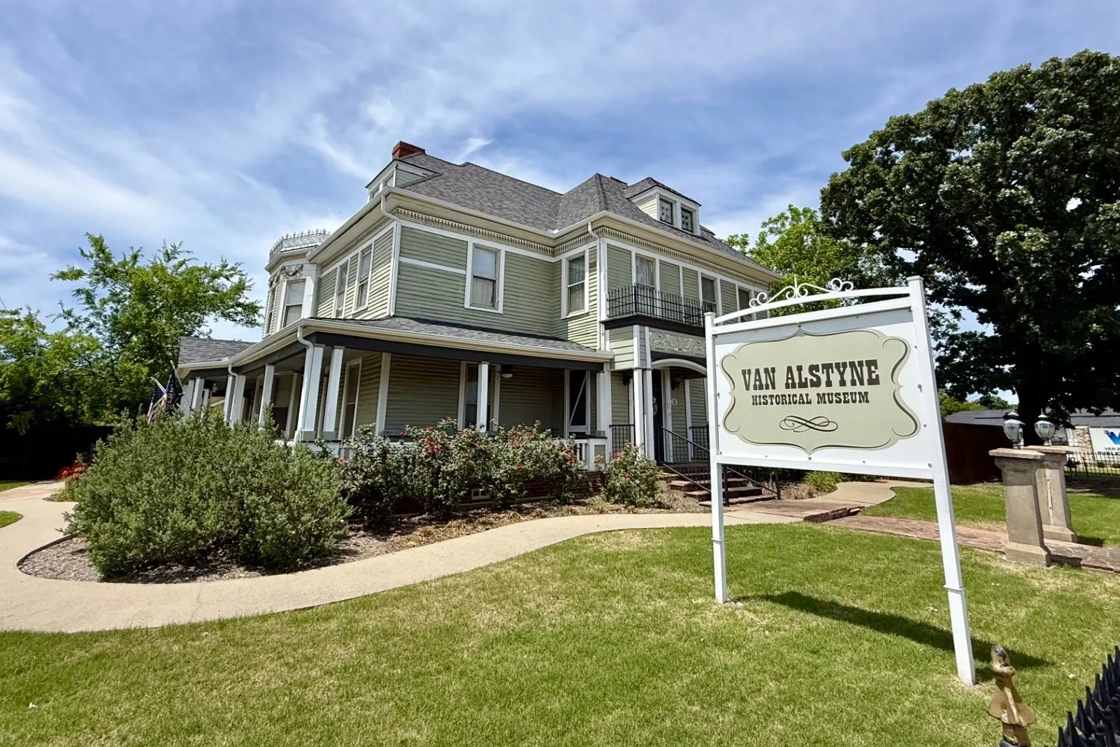 Single Family Residence For Sale in Grayson County , 3126 Basswood Way, Van Alstyne, Texas 75495, 4 Bedroom, 3 Bathroom, 2 Garage spaces, 2,421 Sqft, built in 2026, mls#21357043, Real Estate Agent in Van Alstyne, Homes For Sale in Grayson county, Homes For Sale in Van Alstyne, Realtor in Van Alstyne Texas, Real Estate Brokerage Independent Realty Texas, Luminita Cordes Realtor