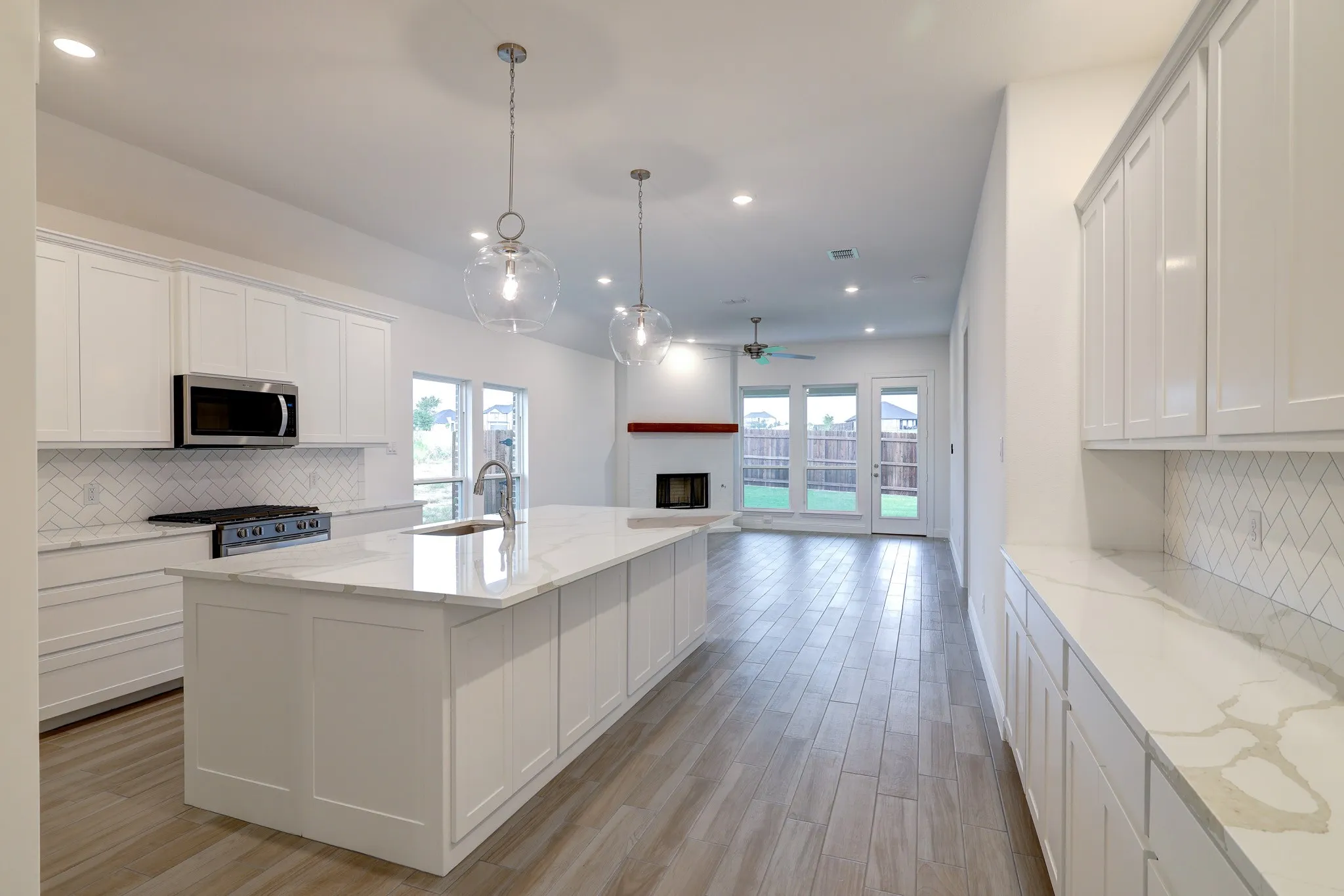 Single Family Residence For Sale in Tarrant County , 10171 blue jay Lane, Benbrook, Texas 76126, 4 Bedroom, 3 Bathroom, 2 Garage spaces, 2,367 Sqft, built in 2025, mls#21362978, Real Estate Agent in Benbrook, Homes For Sale in Tarrant county, Homes For Sale in Benbrook, Realtor in Benbrook Texas, Real Estate Brokerage Independent Realty Texas, Luminita Cordes Realtor