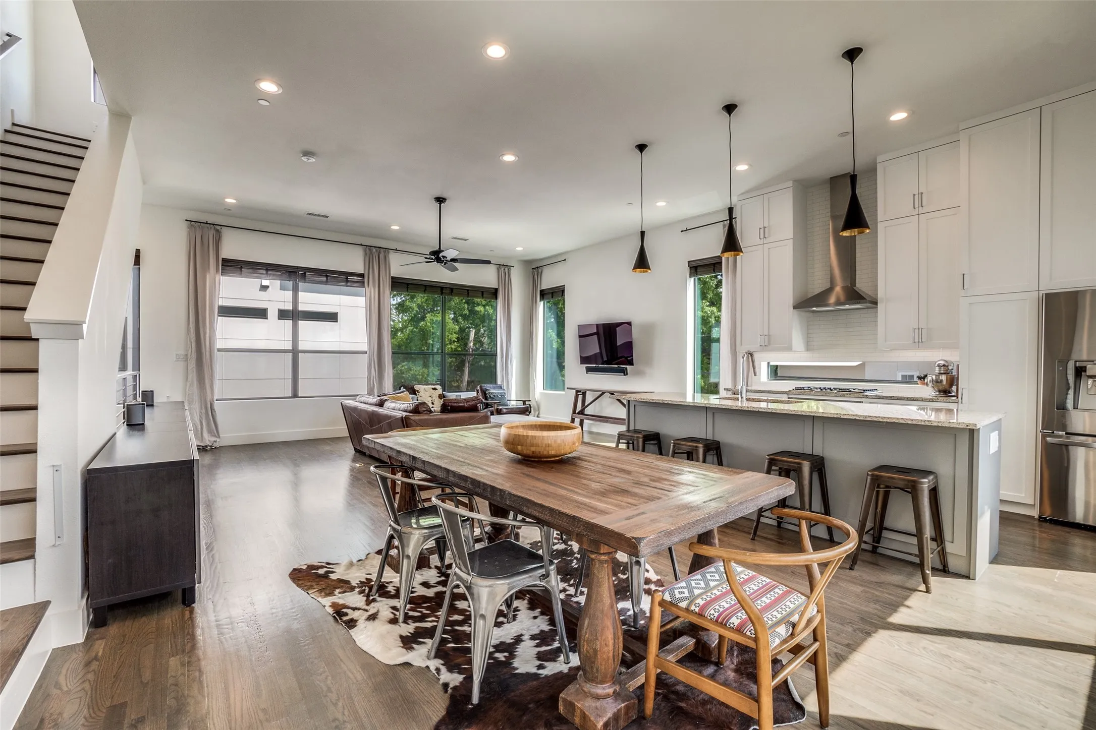 Condominium For Rent in Dallas County , 5912 Lindell Avenue 105, Dallas, Texas 75206, 2 Bedroom, 3 Bathroom, 2 Garage spaces, 1,659 Sqft, built in 2017, mls#21362754, Real Estate Agent in Dallas, Homes For Rent in Dallas county, Homes For Rent in Dallas, Realtor in Dallas Texas, Real Estate Brokerage Independent Realty Texas, Luminita Cordes Realtor