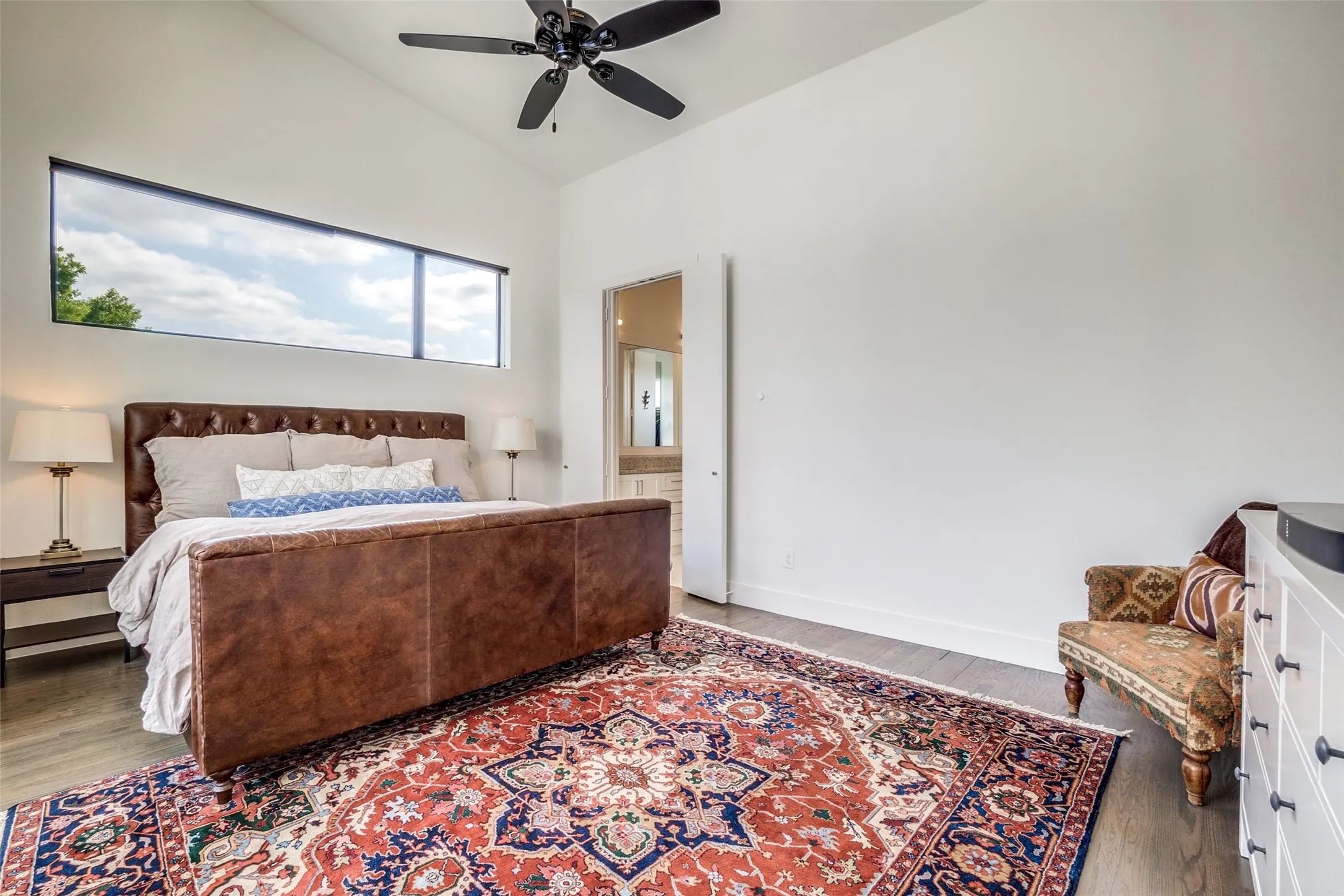 Condominium For Rent in Dallas County , 5912 Lindell Avenue 105, Dallas, Texas 75206, 2 Bedroom, 3 Bathroom, 2 Garage spaces, 1,659 Sqft, built in 2017, mls#21362754, Real Estate Agent in Dallas, Homes For Rent in Dallas county, Homes For Rent in Dallas, Realtor in Dallas Texas, Real Estate Brokerage Independent Realty Texas, Luminita Cordes Realtor