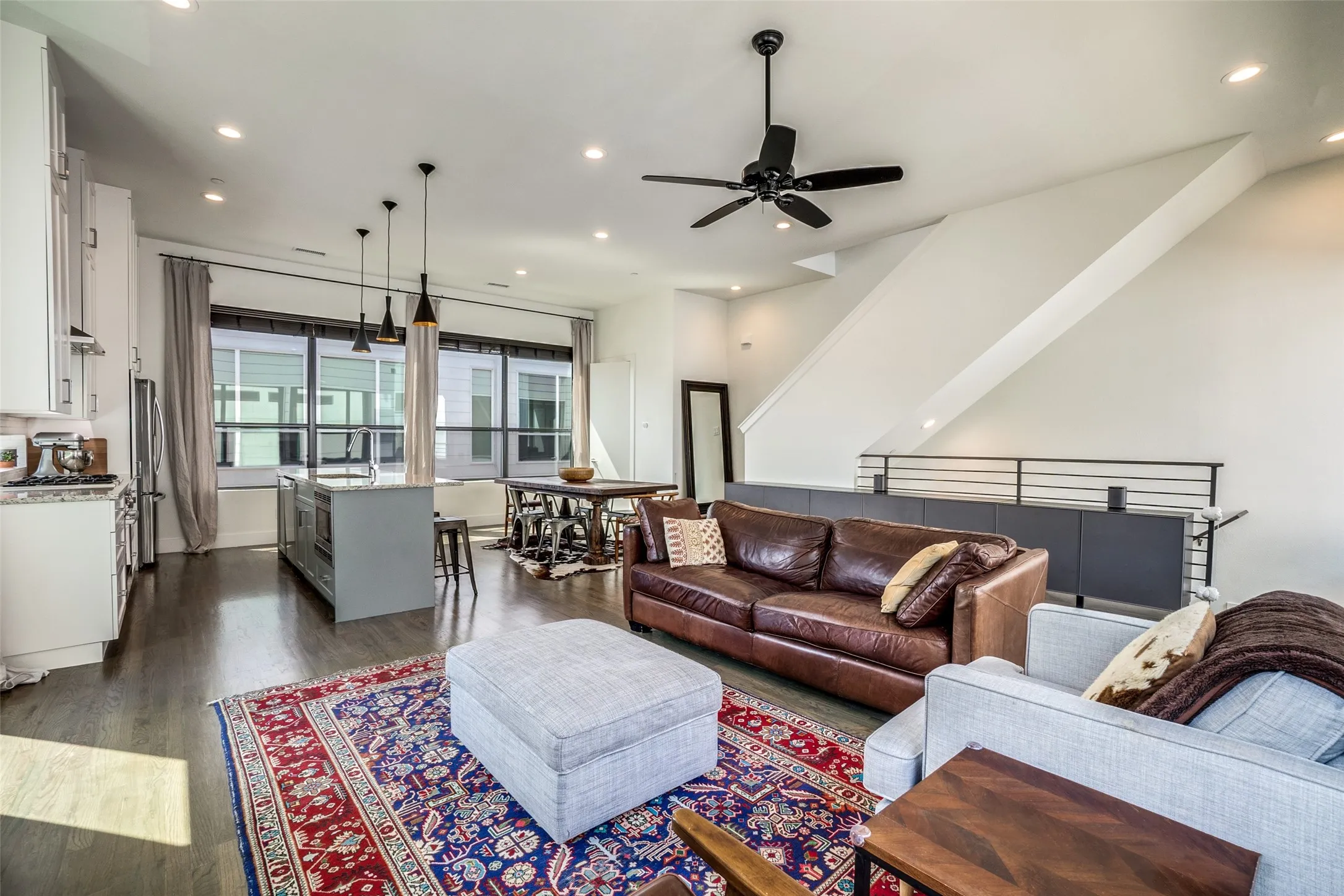Condominium For Rent in Dallas County , 5912 Lindell Avenue 105, Dallas, Texas 75206, 2 Bedroom, 3 Bathroom, 2 Garage spaces, 1,659 Sqft, built in 2017, mls#21362754, Real Estate Agent in Dallas, Homes For Rent in Dallas county, Homes For Rent in Dallas, Realtor in Dallas Texas, Real Estate Brokerage Independent Realty Texas, Luminita Cordes Realtor