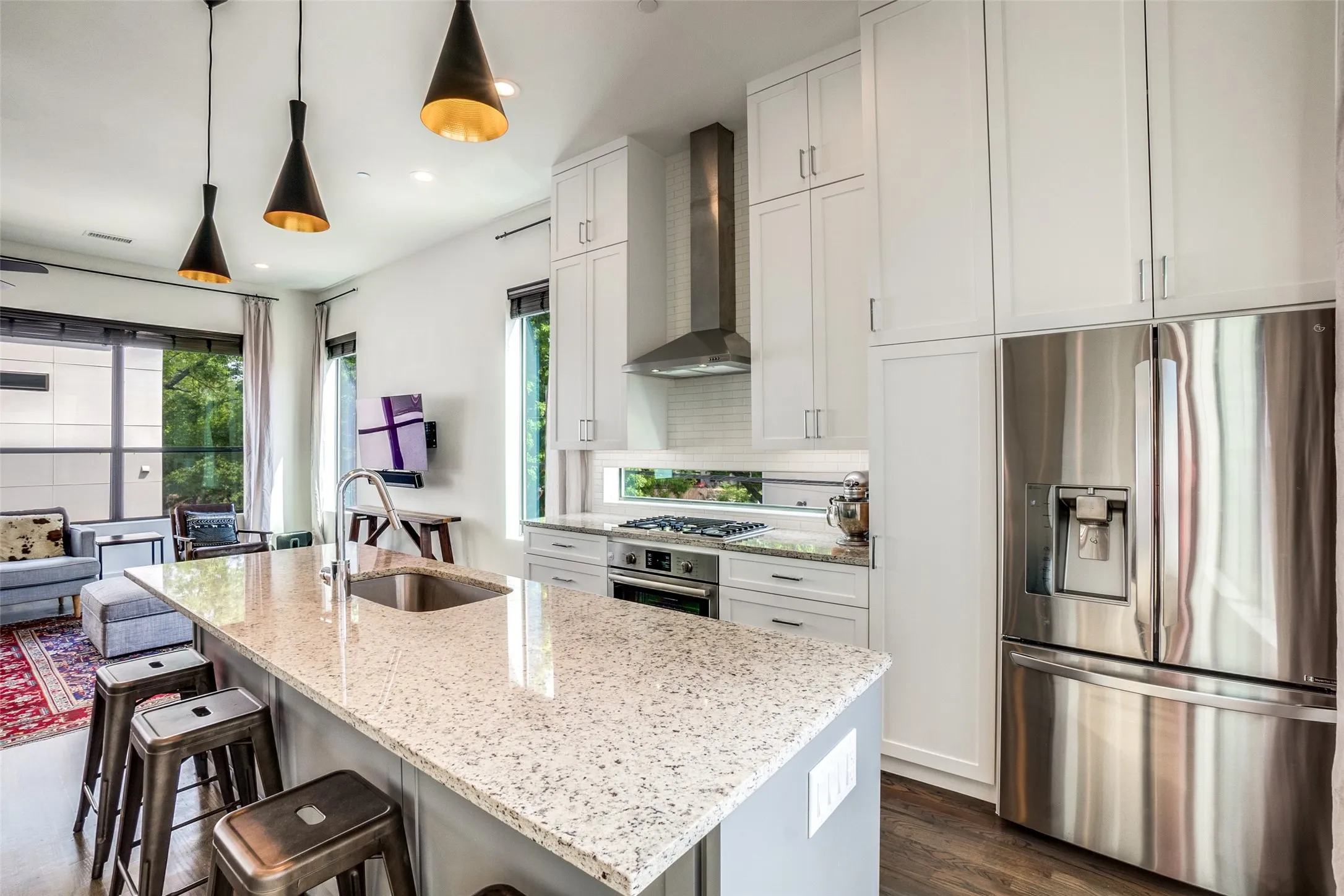 Condominium For Rent in Dallas County , 5912 Lindell Avenue 105, Dallas, Texas 75206, 2 Bedroom, 3 Bathroom, 2 Garage spaces, 1,659 Sqft, built in 2017, mls#21362754, Real Estate Agent in Dallas, Homes For Rent in Dallas county, Homes For Rent in Dallas, Realtor in Dallas Texas, Real Estate Brokerage Independent Realty Texas, Luminita Cordes Realtor