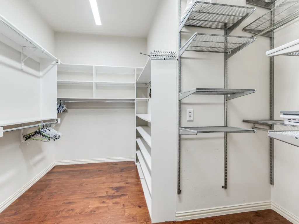 Single Family Residence For Rent in Dallas County , 7110 Waterbury Drive, Rowlett, Texas 75089, 4 Bedroom, 4 Bathroom, 2 Garage spaces, 3,814 Sqft, built in 2008, mls#21362931, Real Estate Agent in Rowlett, Homes For Rent in Dallas county, Homes For Rent in Rowlett, Realtor in Rowlett Texas, Real Estate Brokerage Independent Realty Texas, Luminita Cordes Realtor