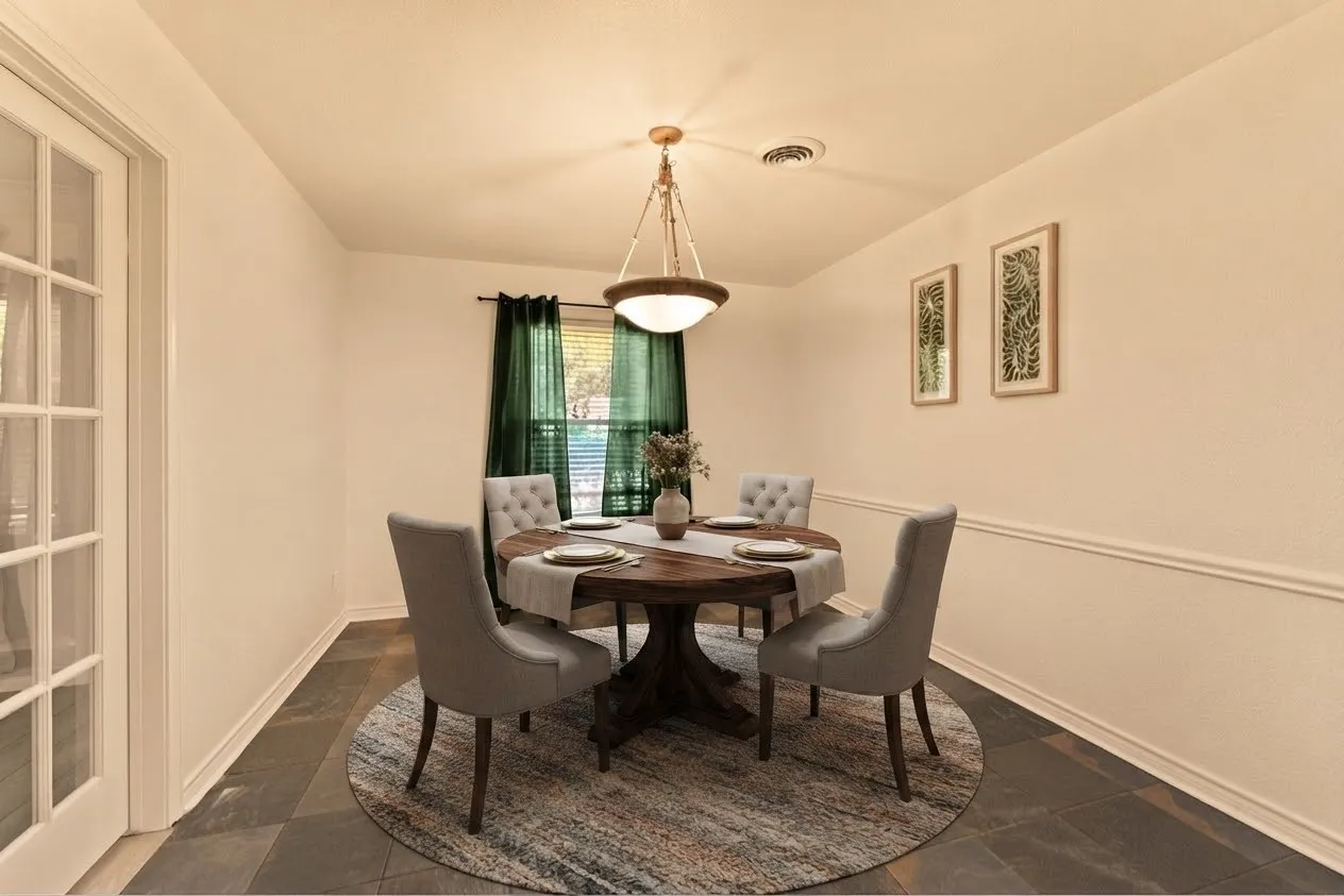 Single Family Residence For Rent in Tarrant County , 1807 Holm Oak Street, Arlington, Texas 76012, 4 Bedroom, 3 Bathroom, 2 Garage spaces, 2,344 Sqft, built in 1971, mls#21362983, Real Estate Agent in Arlington, Homes For Rent in Tarrant county, Homes For Rent in Arlington, Realtor in Arlington Texas, Real Estate Brokerage Independent Realty Texas, Luminita Cordes Realtor