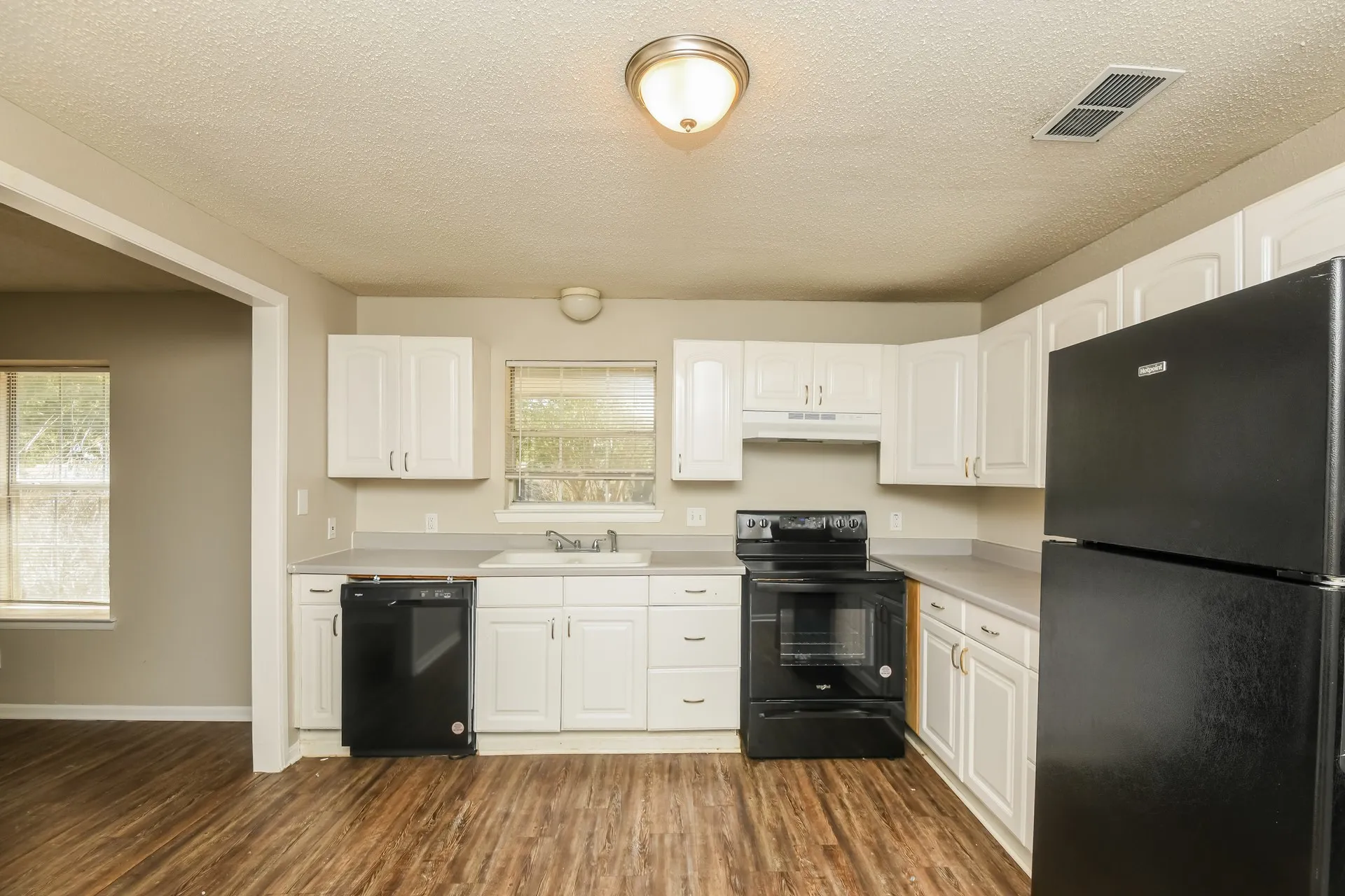 Single Family Residence For Rent in Tarrant County , 841 Hackamore Street, White Settlement, Texas 76108, 3 Bedroom, 2 Bathroom, Garage spaces, 1,442 Sqft, built in 1958, mls#21362715, Real Estate Agent in White Settlement, Homes For Rent in Tarrant county, Homes For Rent in White Settlement, Realtor in White Settlement Texas, Real Estate Brokerage Independent Realty Texas, Luminita Cordes Realtor