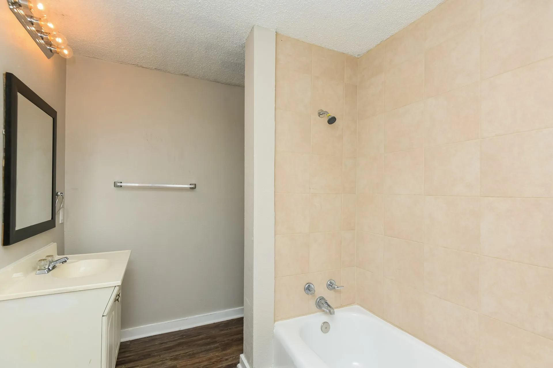 Single Family Residence For Rent in Tarrant County , 841 Hackamore Street, White Settlement, Texas 76108, 3 Bedroom, 2 Bathroom, Garage spaces, 1,442 Sqft, built in 1958, mls#21362715, Real Estate Agent in White Settlement, Homes For Rent in Tarrant county, Homes For Rent in White Settlement, Realtor in White Settlement Texas, Real Estate Brokerage Independent Realty Texas, Luminita Cordes Realtor