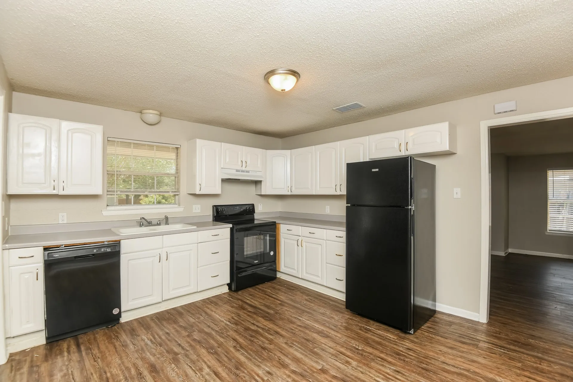 Single Family Residence For Rent in Tarrant County , 841 Hackamore Street, White Settlement, Texas 76108, 3 Bedroom, 2 Bathroom, Garage spaces, 1,442 Sqft, built in 1958, mls#21362715, Real Estate Agent in White Settlement, Homes For Rent in Tarrant county, Homes For Rent in White Settlement, Realtor in White Settlement Texas, Real Estate Brokerage Independent Realty Texas, Luminita Cordes Realtor