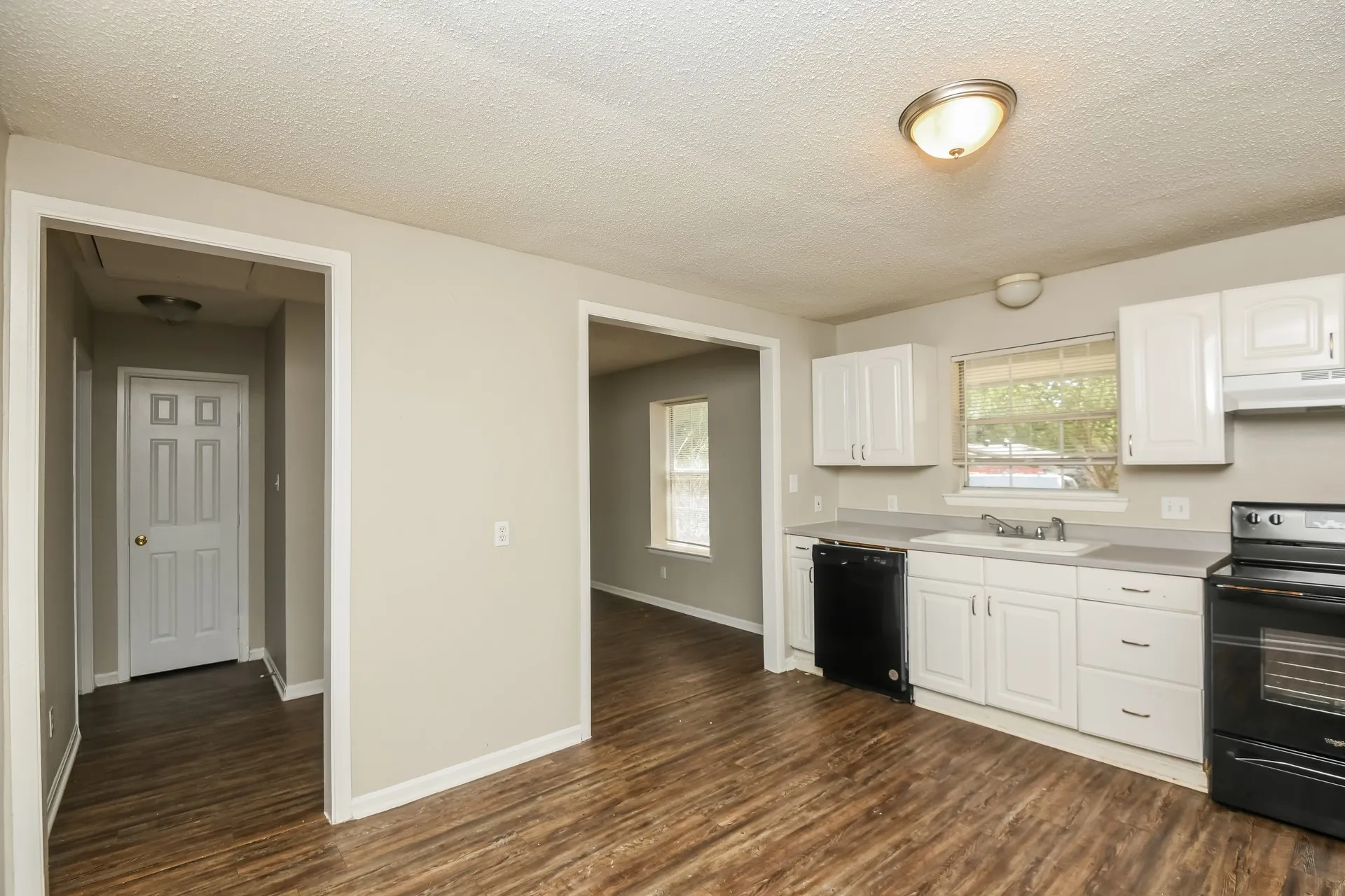 Single Family Residence For Rent in Tarrant County , 841 Hackamore Street, White Settlement, Texas 76108, 3 Bedroom, 2 Bathroom, Garage spaces, 1,442 Sqft, built in 1958, mls#21362715, Real Estate Agent in White Settlement, Homes For Rent in Tarrant county, Homes For Rent in White Settlement, Realtor in White Settlement Texas, Real Estate Brokerage Independent Realty Texas, Luminita Cordes Realtor