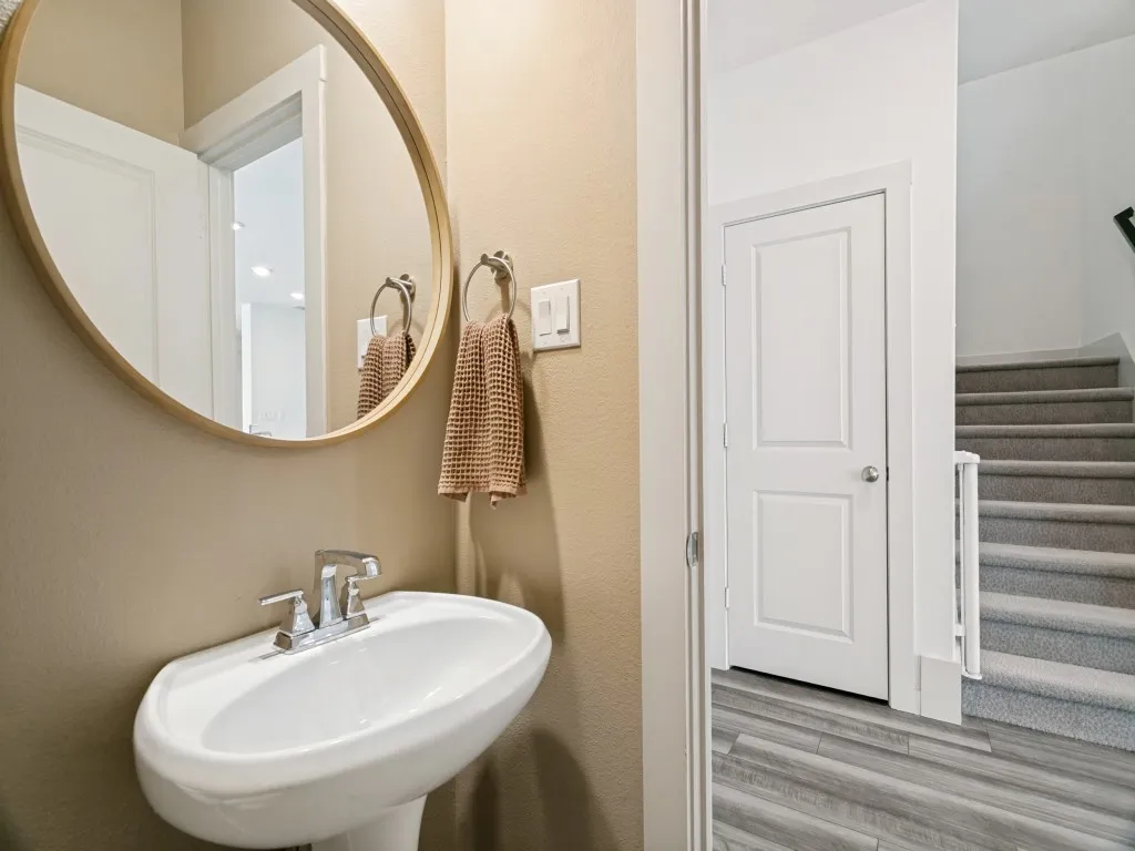 Guest bath 1st floor