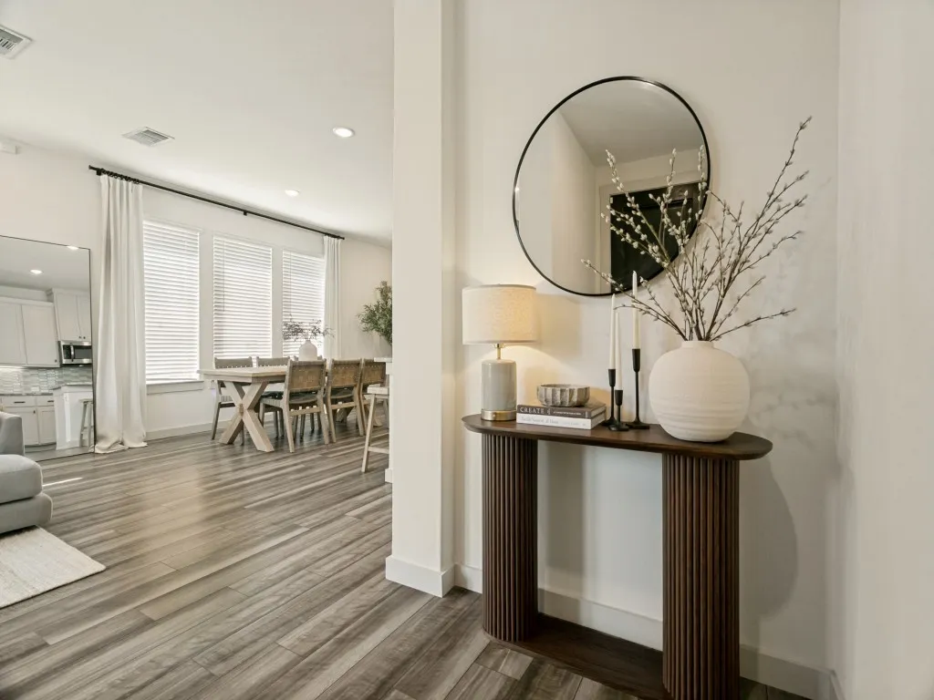 Front entry foyer