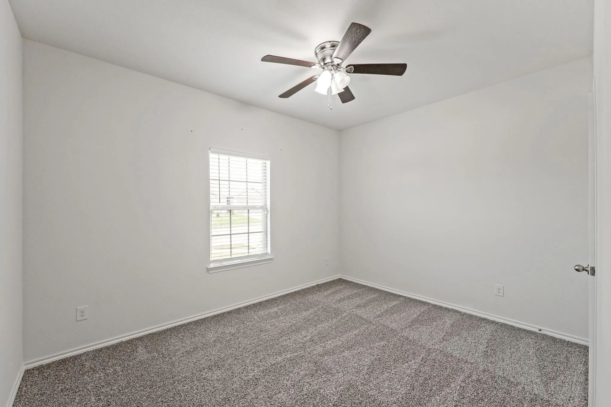 Single Family Residence For Rent in Denton County , 728 Fueller Drive, Aubrey, Texas 76227, 4 Bedroom, 3 Bathroom, 2 Garage spaces, 2,518 Sqft, built in 2021, mls#21362961, Real Estate Agent in Aubrey, Homes For Rent in Denton county, Homes For Rent in Aubrey, Realtor in Aubrey Texas, Real Estate Brokerage Independent Realty Texas, Luminita Cordes Realtor