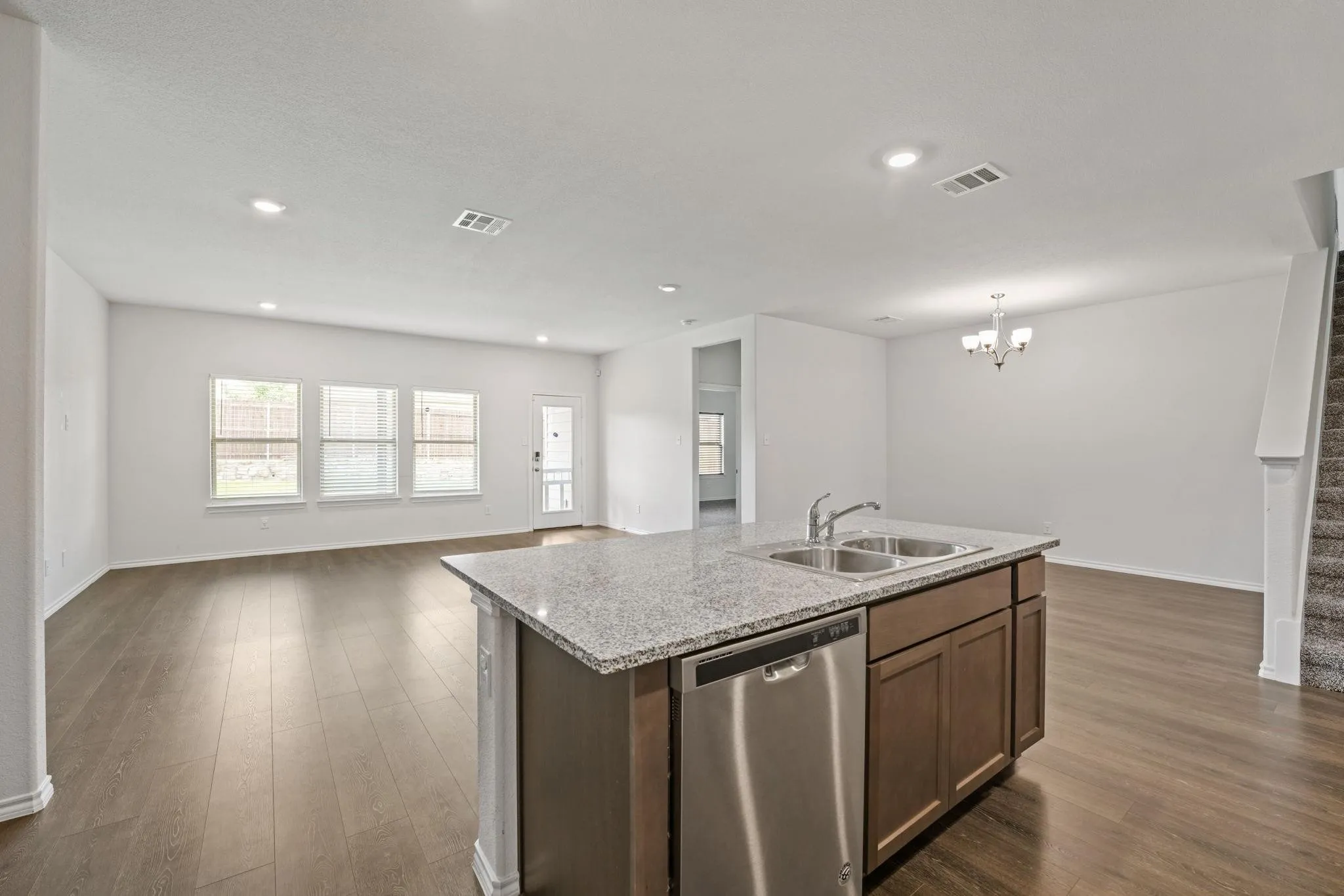 Single Family Residence For Rent in Denton County , 728 Fueller Drive, Aubrey, Texas 76227, 4 Bedroom, 3 Bathroom, 2 Garage spaces, 2,518 Sqft, built in 2021, mls#21362961, Real Estate Agent in Aubrey, Homes For Rent in Denton county, Homes For Rent in Aubrey, Realtor in Aubrey Texas, Real Estate Brokerage Independent Realty Texas, Luminita Cordes Realtor