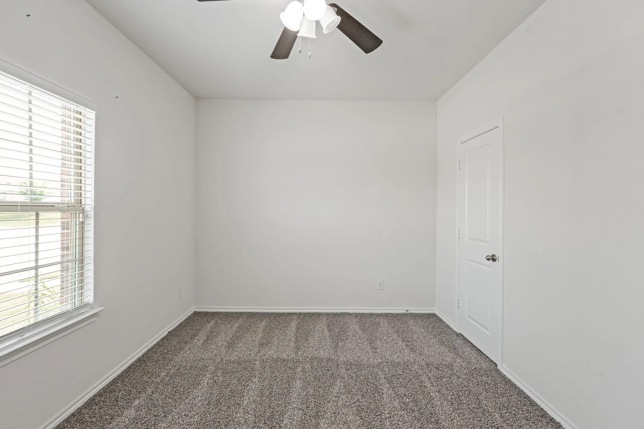 Single Family Residence For Rent in Denton County , 728 Fueller Drive, Aubrey, Texas 76227, 4 Bedroom, 3 Bathroom, 2 Garage spaces, 2,518 Sqft, built in 2021, mls#21362961, Real Estate Agent in Aubrey, Homes For Rent in Denton county, Homes For Rent in Aubrey, Realtor in Aubrey Texas, Real Estate Brokerage Independent Realty Texas, Luminita Cordes Realtor