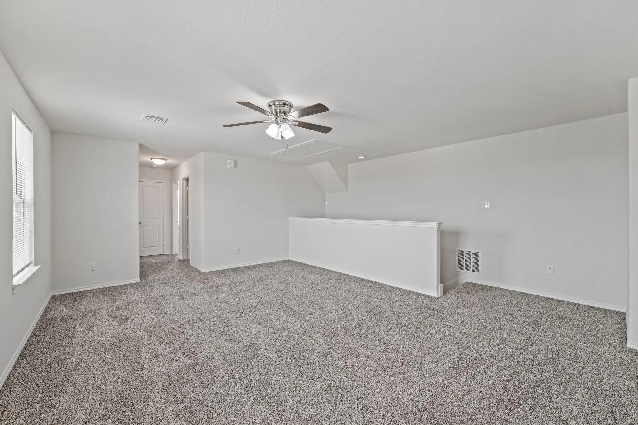 Single Family Residence For Rent in Denton County , 728 Fueller Drive, Aubrey, Texas 76227, 4 Bedroom, 3 Bathroom, 2 Garage spaces, 2,518 Sqft, built in 2021, mls#21362961, Real Estate Agent in Aubrey, Homes For Rent in Denton county, Homes For Rent in Aubrey, Realtor in Aubrey Texas, Real Estate Brokerage Independent Realty Texas, Luminita Cordes Realtor