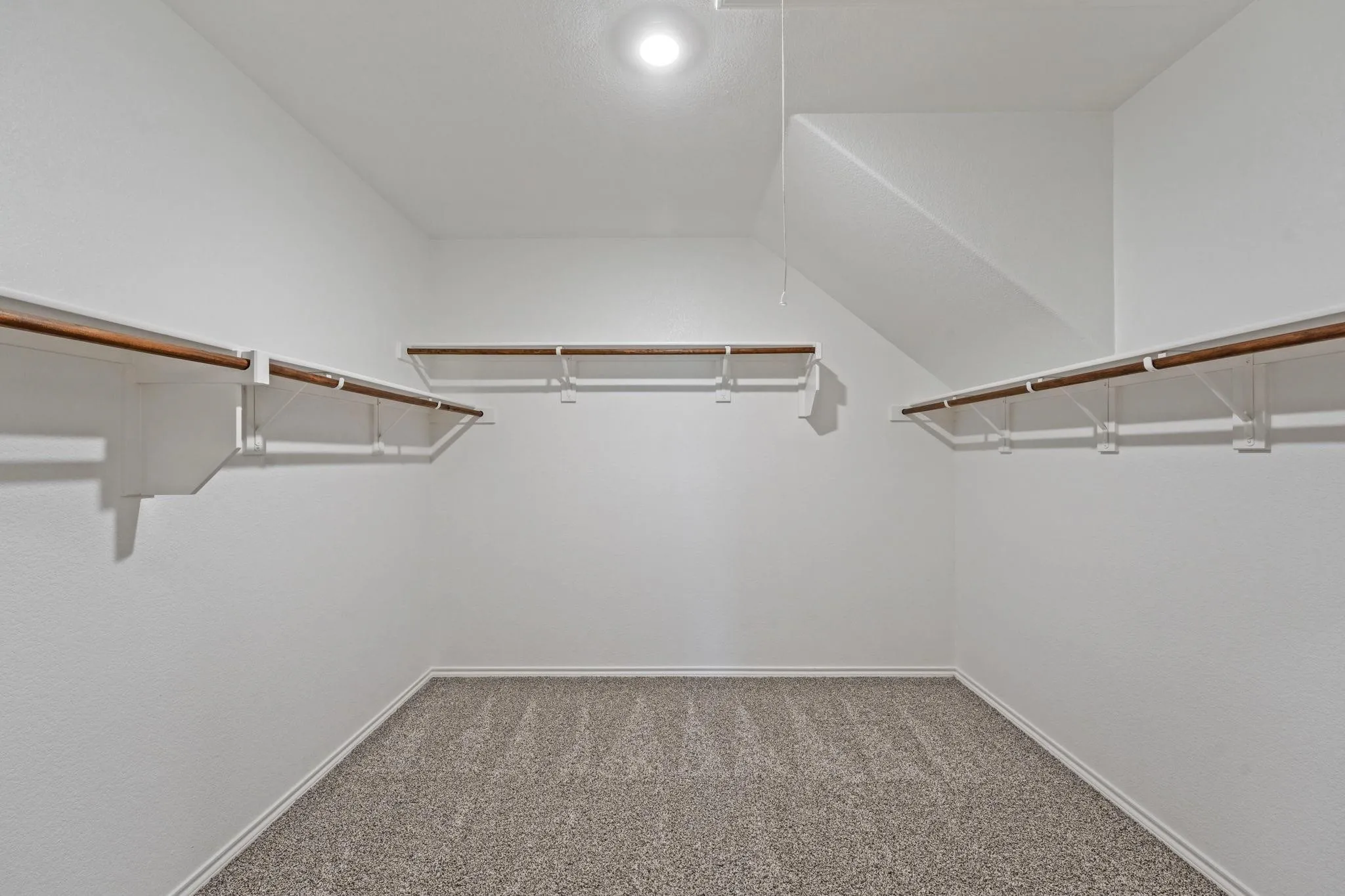 Single Family Residence For Rent in Denton County , 728 Fueller Drive, Aubrey, Texas 76227, 4 Bedroom, 3 Bathroom, 2 Garage spaces, 2,518 Sqft, built in 2021, mls#21362961, Real Estate Agent in Aubrey, Homes For Rent in Denton county, Homes For Rent in Aubrey, Realtor in Aubrey Texas, Real Estate Brokerage Independent Realty Texas, Luminita Cordes Realtor