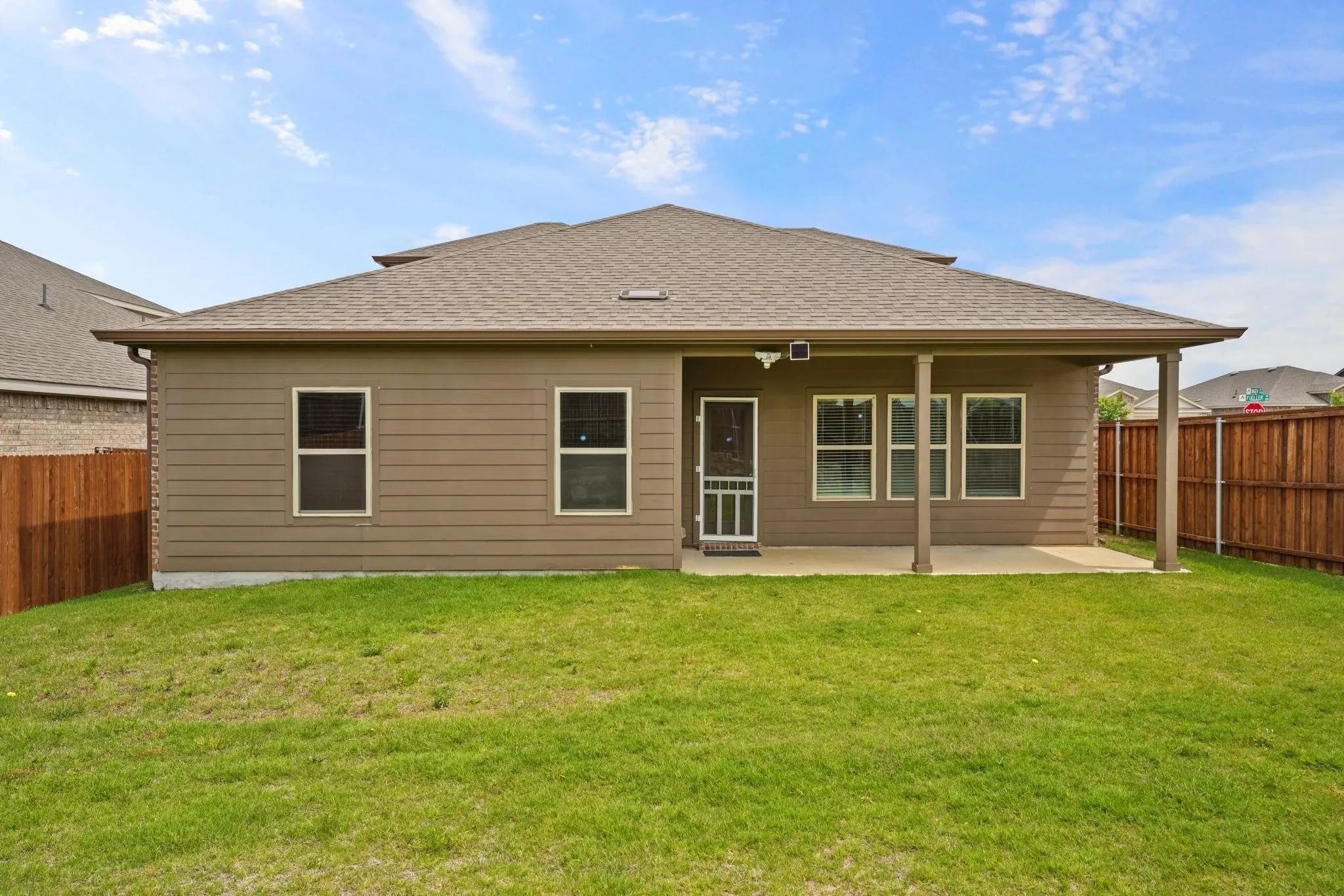 Single Family Residence For Rent in Denton County , 728 Fueller Drive, Aubrey, Texas 76227, 4 Bedroom, 3 Bathroom, 2 Garage spaces, 2,518 Sqft, built in 2021, mls#21362961, Real Estate Agent in Aubrey, Homes For Rent in Denton county, Homes For Rent in Aubrey, Realtor in Aubrey Texas, Real Estate Brokerage Independent Realty Texas, Luminita Cordes Realtor