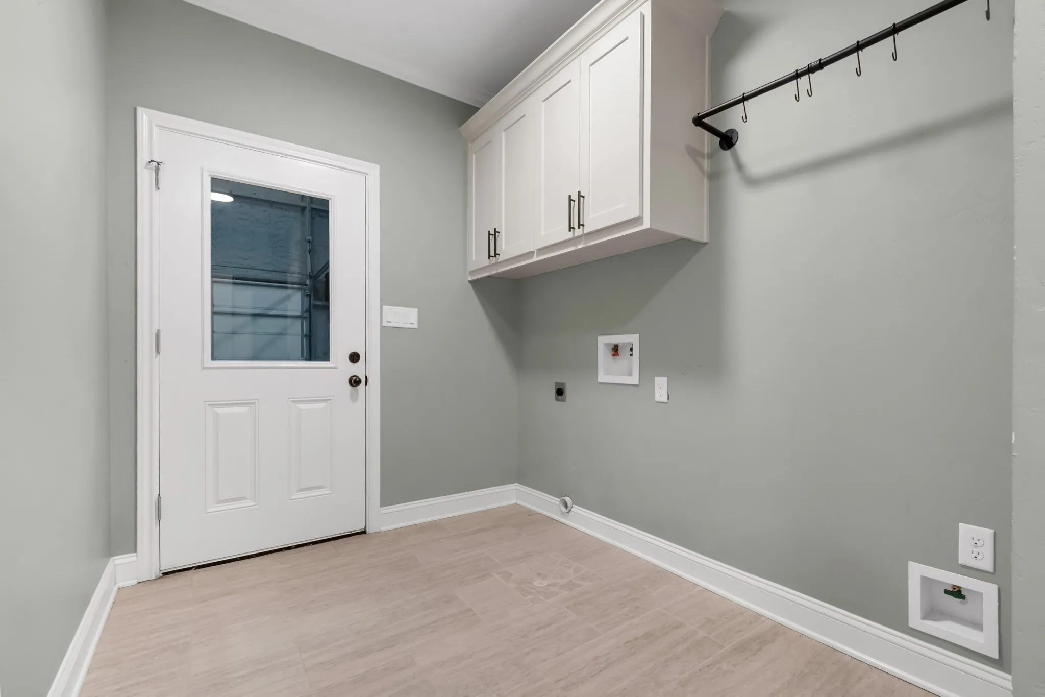 Single Family Residence For Sale in Wood County , 239 County Road, Alba, Texas 75410, 2 Bedroom, 2 Bathroom, 3 Garage spaces, 1,711 Sqft, built in 2022, mls#21362904, Real Estate Agent in Alba, Homes For Sale in Wood county, Homes For Sale in Alba, Realtor in Alba Texas, Real Estate Brokerage Independent Realty Texas, Luminita Cordes Realtor