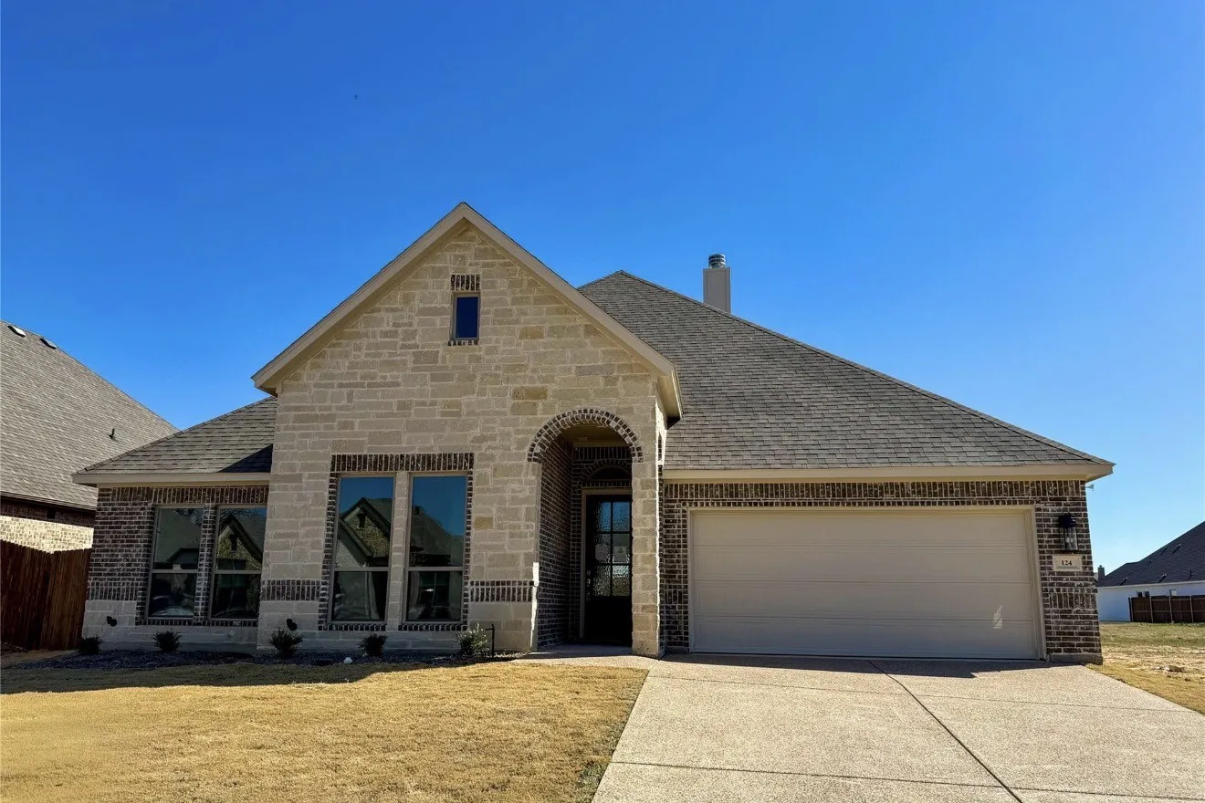 Single Family Residence For Sale in Johnson County , 124 mockingbird hill, Joshua, Texas 76058, 4 Bedroom, 2 Bathroom, 2 Garage spaces, 2,348 Sqft, built in 2025, Price $442,250, mls#21362988, Real Estate Agent in Joshua, Homes For Sale in Johnson county, Homes For Sale in Joshua, Realtor in Joshua Texas, Real Estate Brokerage Independent Realty Texas, Luminita Cordes Realtor