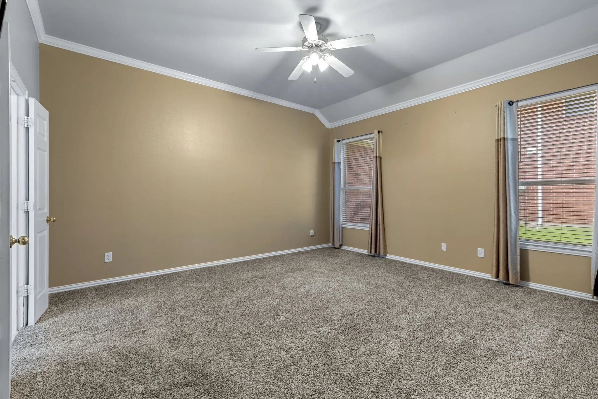 Single Family Residence For Rent in Collin County , 2600 Oakland Hills Drive, Plano, Texas 75025, 4 Bedroom, 2 Bathroom, 3 Garage spaces, 2,268 Sqft, built in 2000, mls#21362934, Real Estate Agent in Plano, Homes For Rent in Collin county, Homes For Rent in Plano, Realtor in Plano Texas, Real Estate Brokerage Independent Realty Texas, Luminita Cordes Realtor