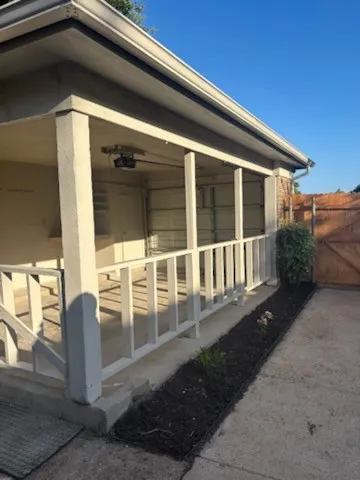 Single Family Residence For Rent in Tarrant County , 2805 Woodmont Trail, Fort Worth, Texas 76133, 2 Bedroom, 1 Bathroom, 1 Garage spaces, 905 Sqft, built in 1981, mls#21362992, Real Estate Agent in Fort Worth, Homes For Rent in Tarrant county, Homes For Rent in Fort Worth, Realtor in Fort Worth Texas, Real Estate Brokerage Independent Realty Texas, Luminita Cordes Realtor
