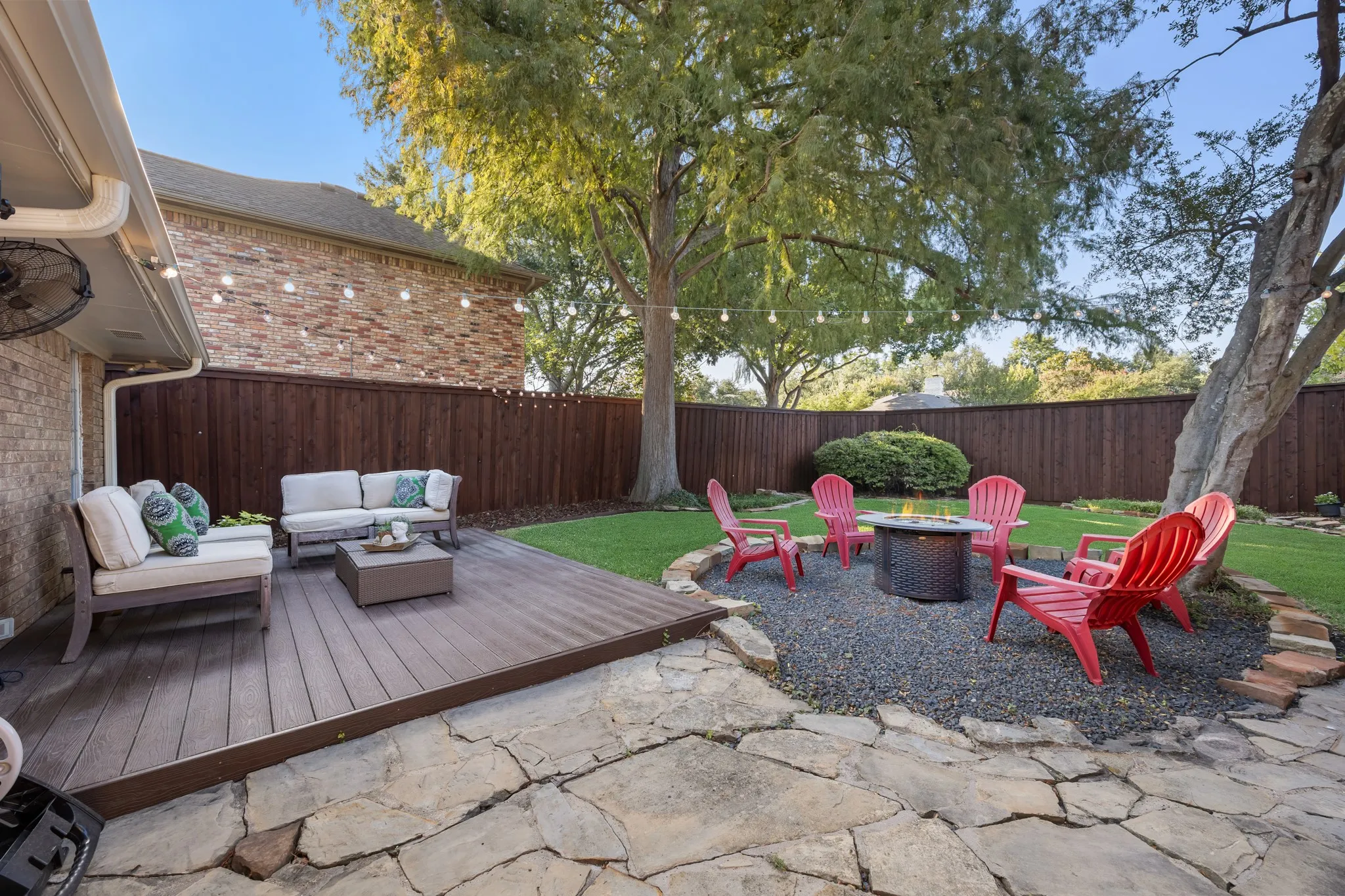 Single Family Residence For Sale in Dallas County , 7406 La Manga Drive, Dallas, Texas 75248, 4 Bedroom, 3 Bathroom, 2 Garage spaces, 2,210 Sqft, built in 1972, mls#21361839, Real Estate Agent in Dallas, Homes For Sale in Dallas county, Homes For Sale in Dallas, Realtor in Dallas Texas, Real Estate Brokerage Independent Realty Texas, Luminita Cordes Realtor